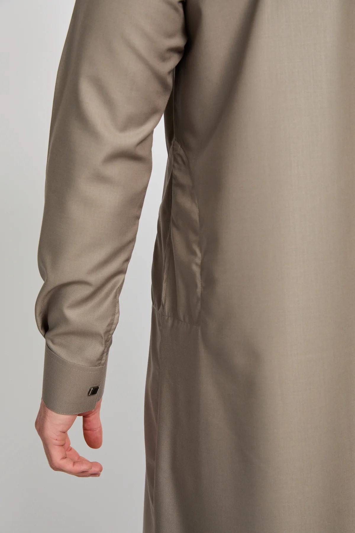 Premium Heritage Buttoned Thobe – Taupe - Image 4