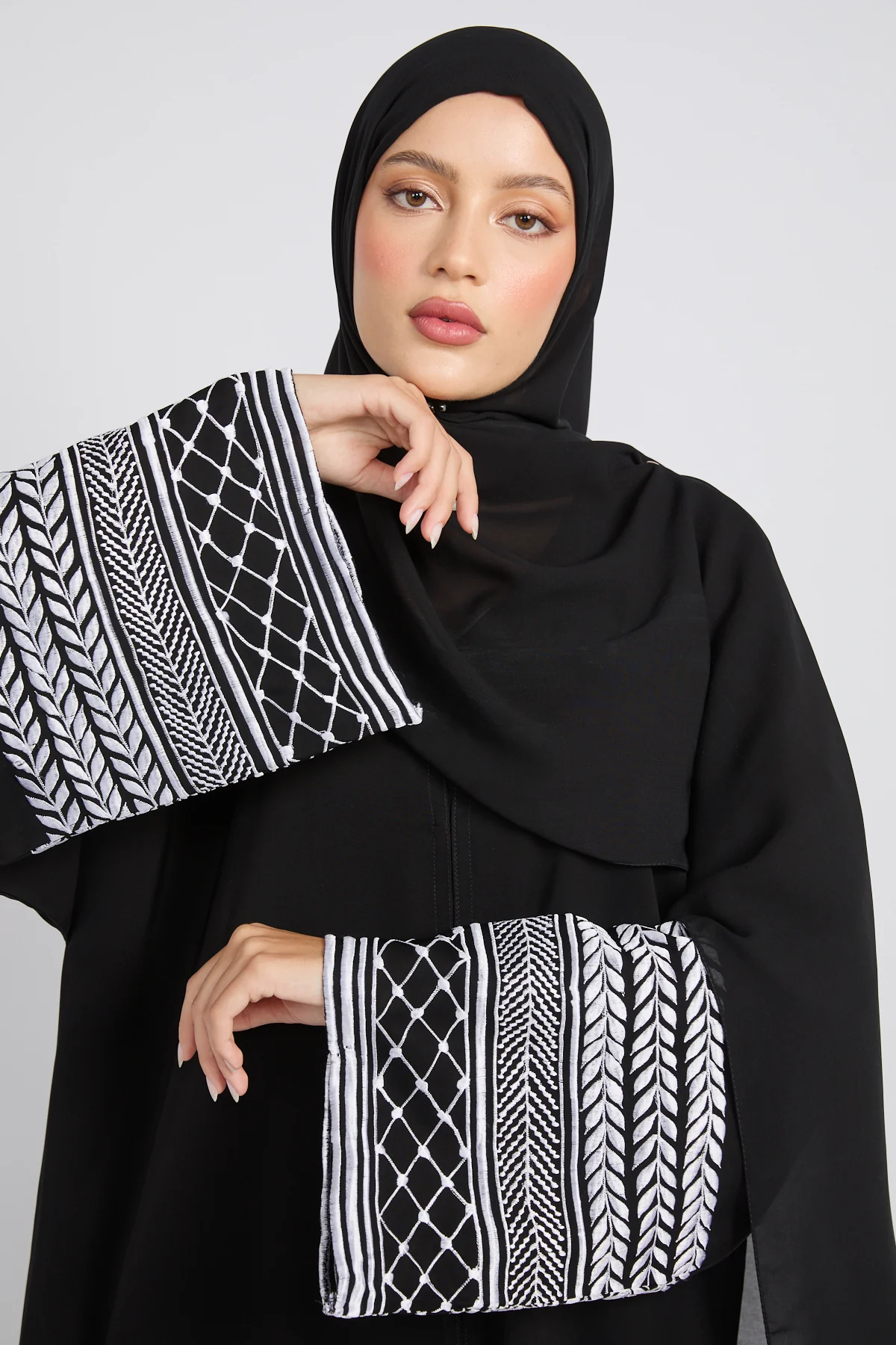 Premium Heritage Cuff Embroidered Open Abaya – Black- LIMITED EDITION - Image 2