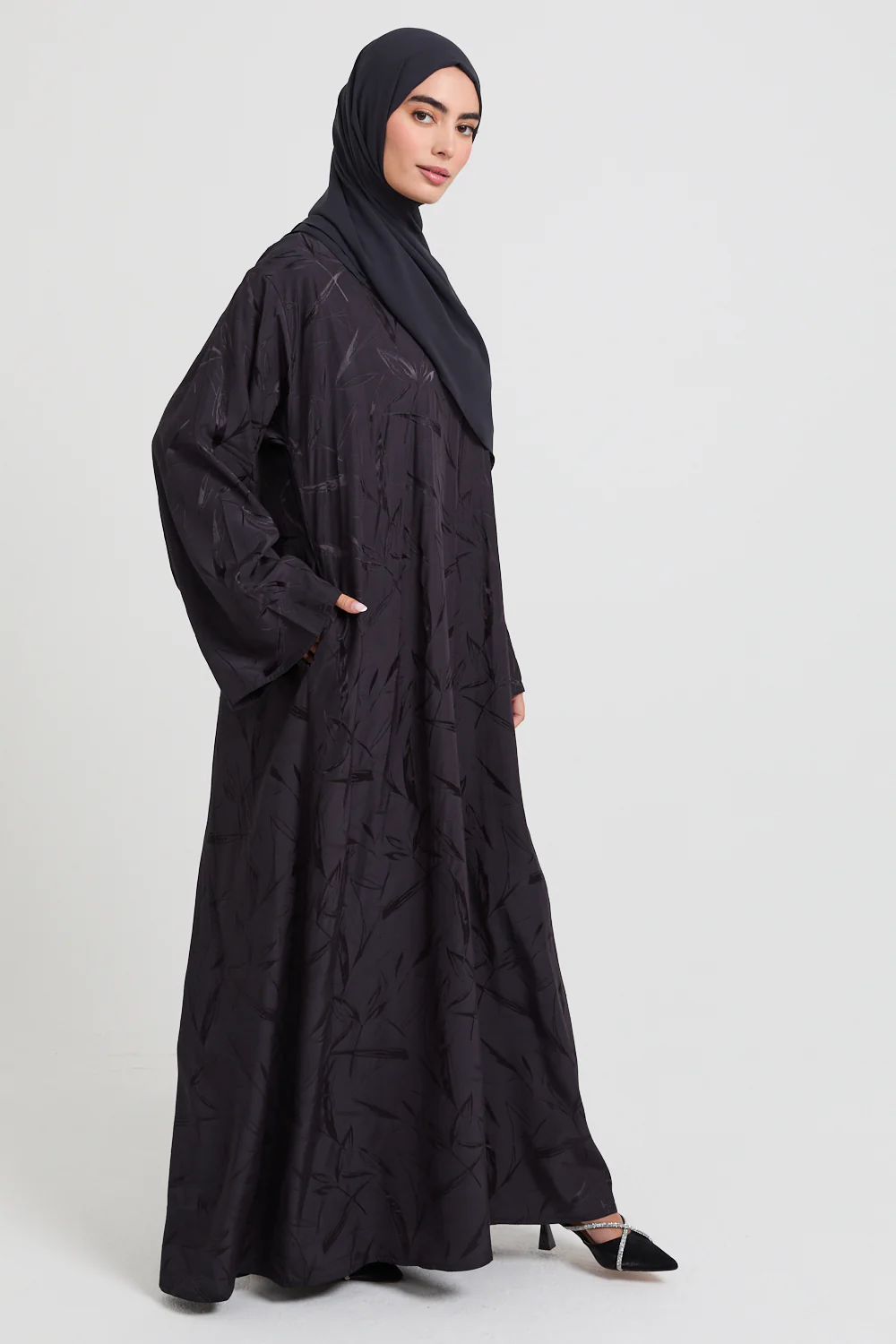 Premium Jacquard Closed Abaya with Pockets - Blackberry Noir - Image 6