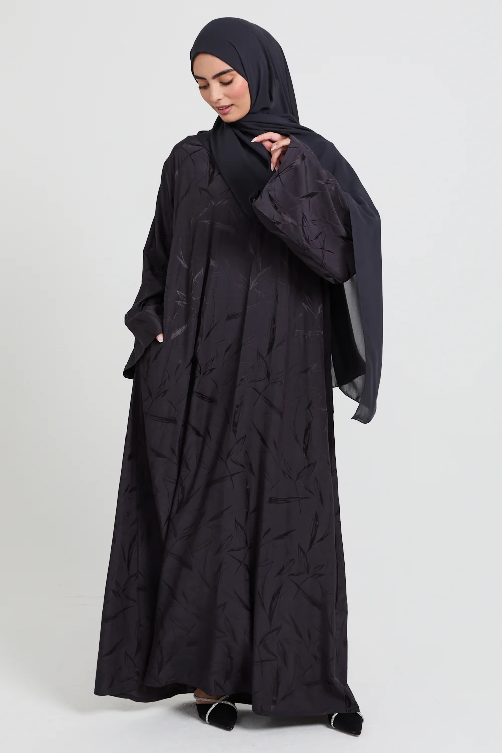 Premium Jacquard Closed Abaya with Pockets - Blackberry Noir - Image 8