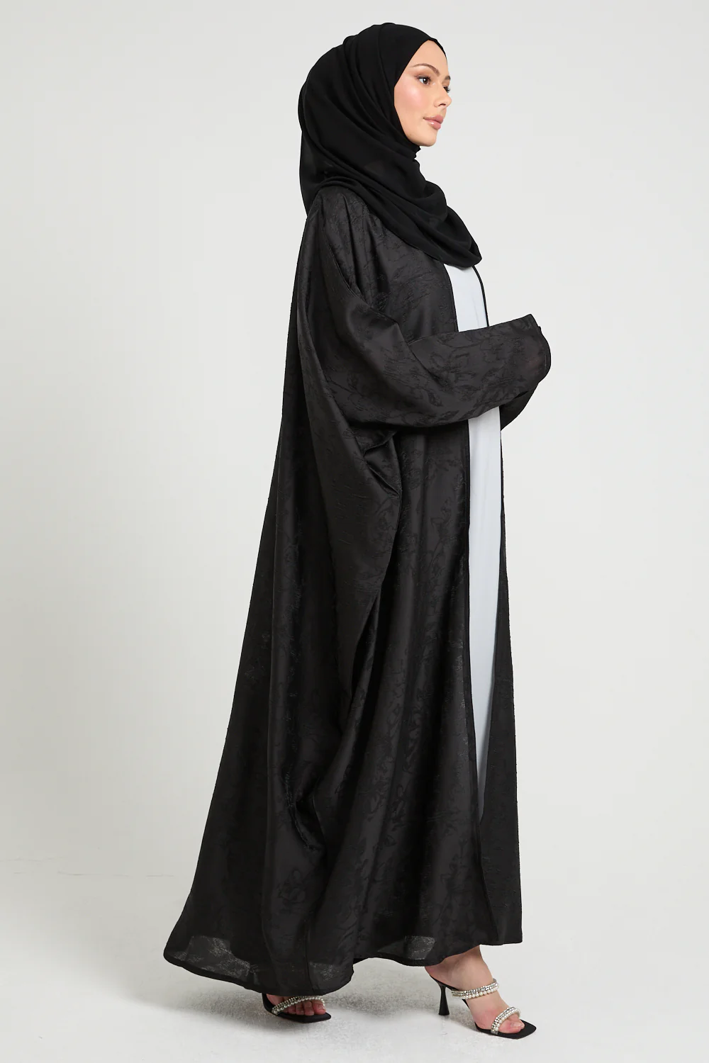 Premium Jacquard Eclipse Open Bisht - Black - Image 3