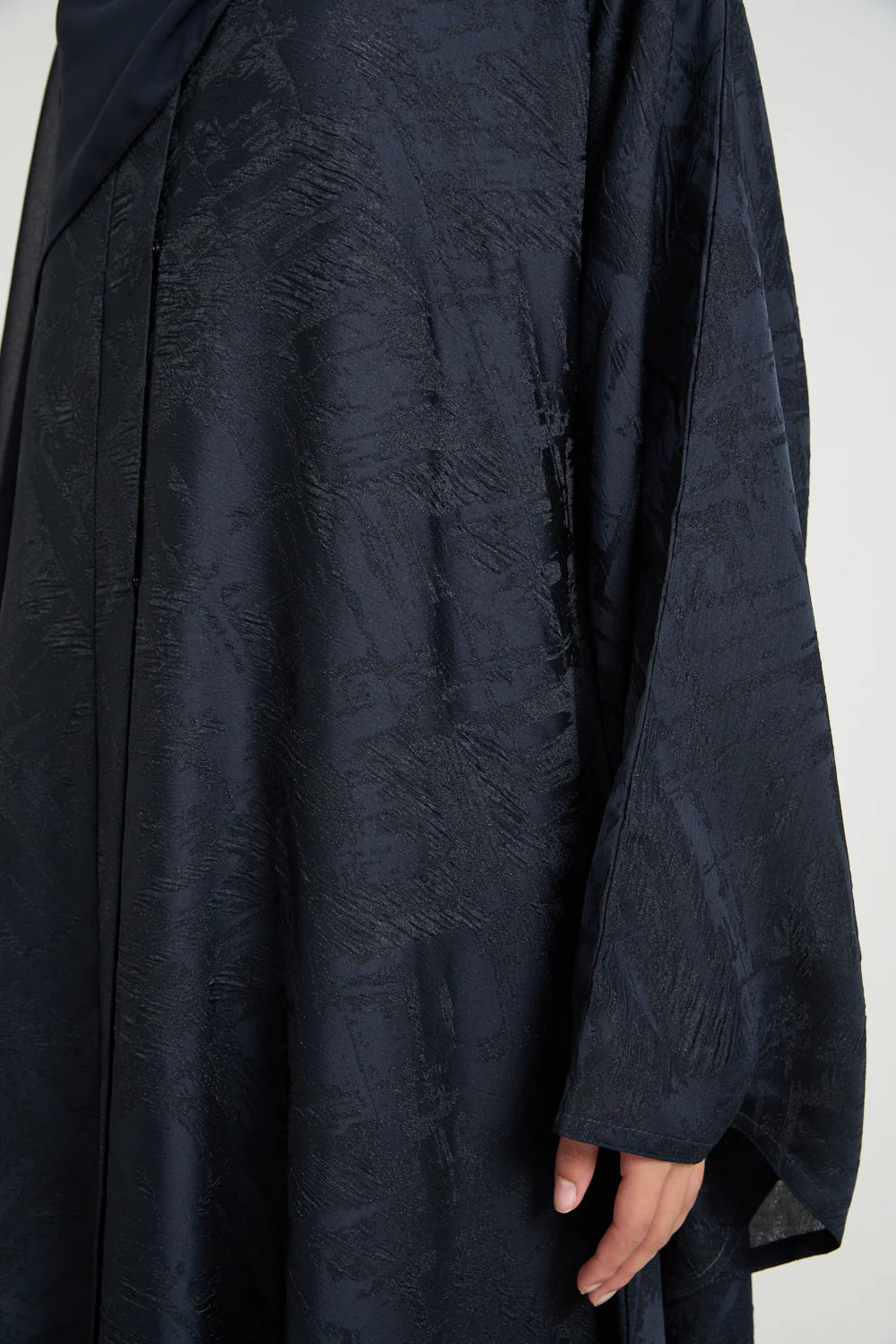 Premium Jacquard Eclipse Umbrella Cut Open Abaya - Midnight Navy - Image 4