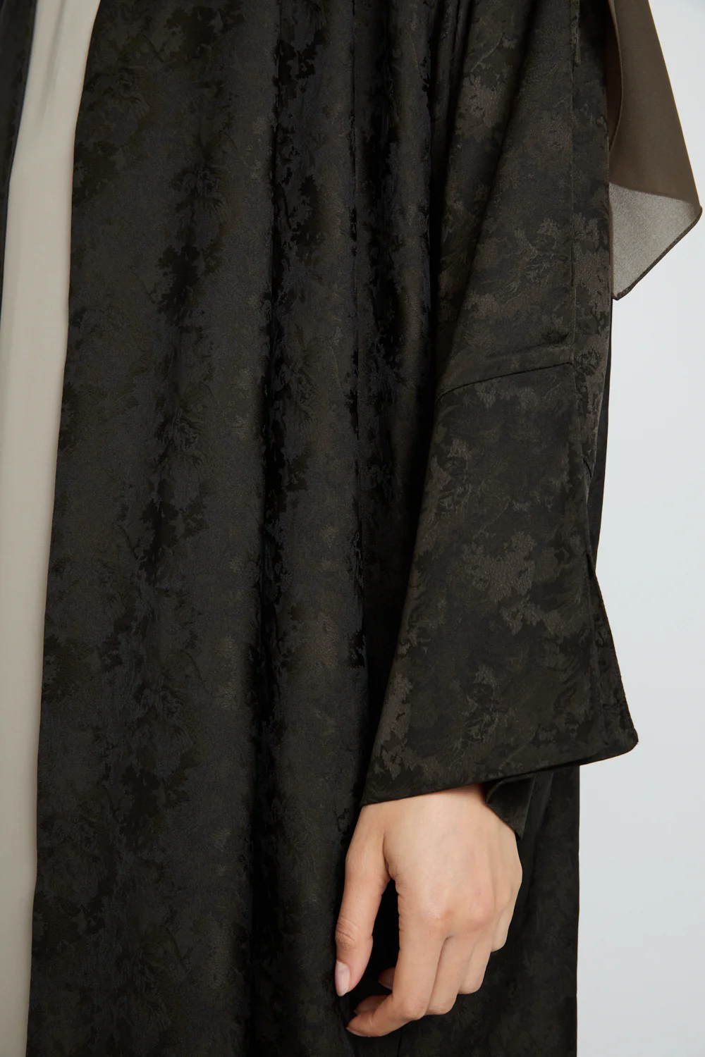 Luxury Jacquard Open Bisht - Forest Smoke - Image 4