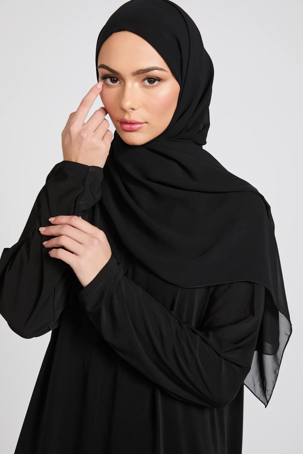 Premium Jersey Closed Abaya with Front Zip - Black - Image 2