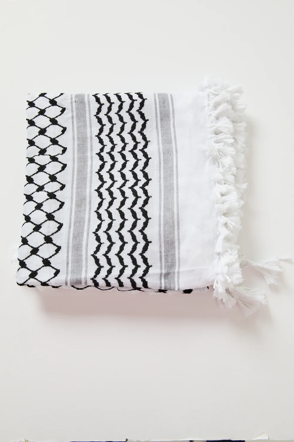 Premium Keffiyeh Scarf With Tassels- Black And White - Image 2