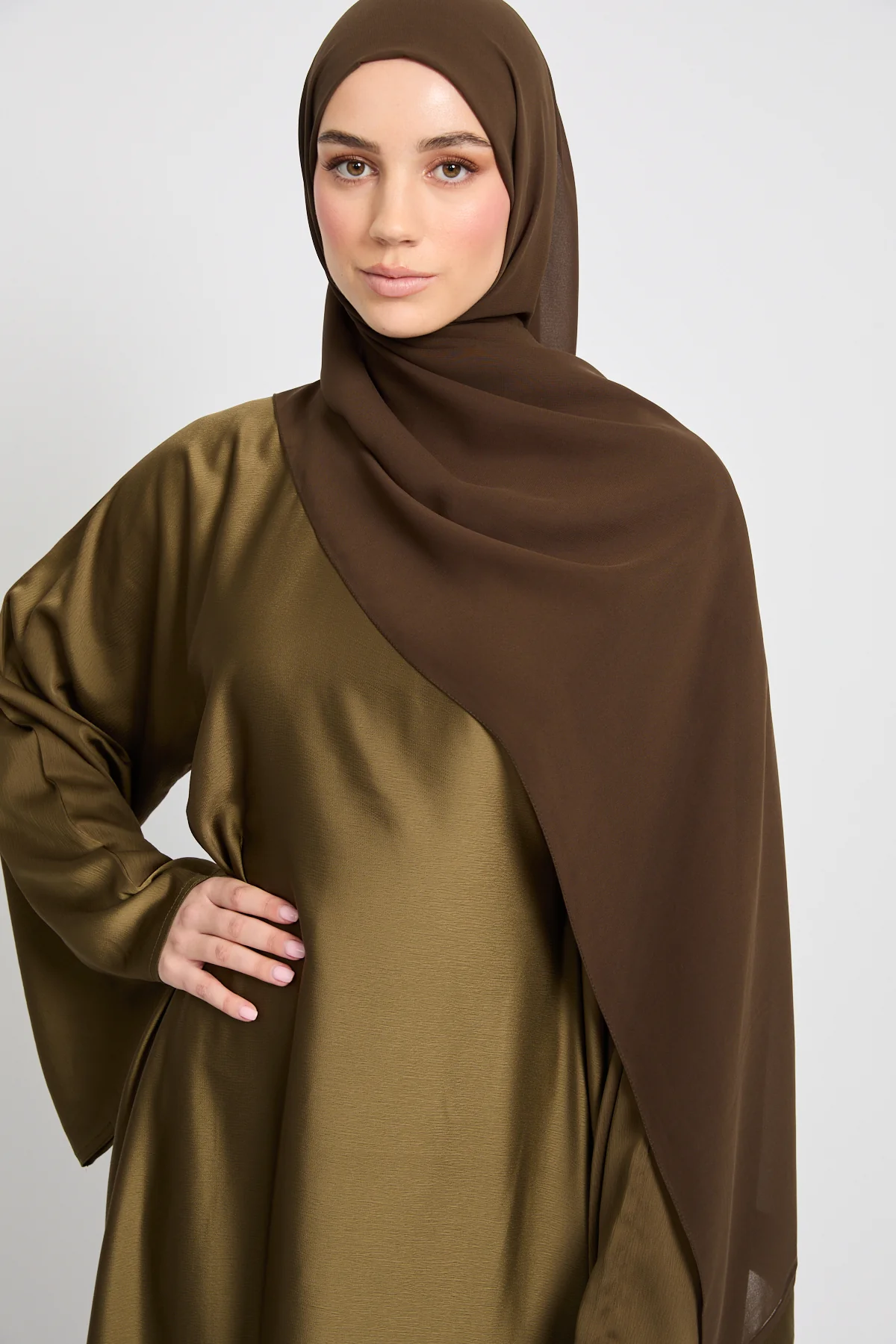 Premium Luxe Umbrella Cut Closed Abaya with Inner Belt - Desert Bronze - Image 2