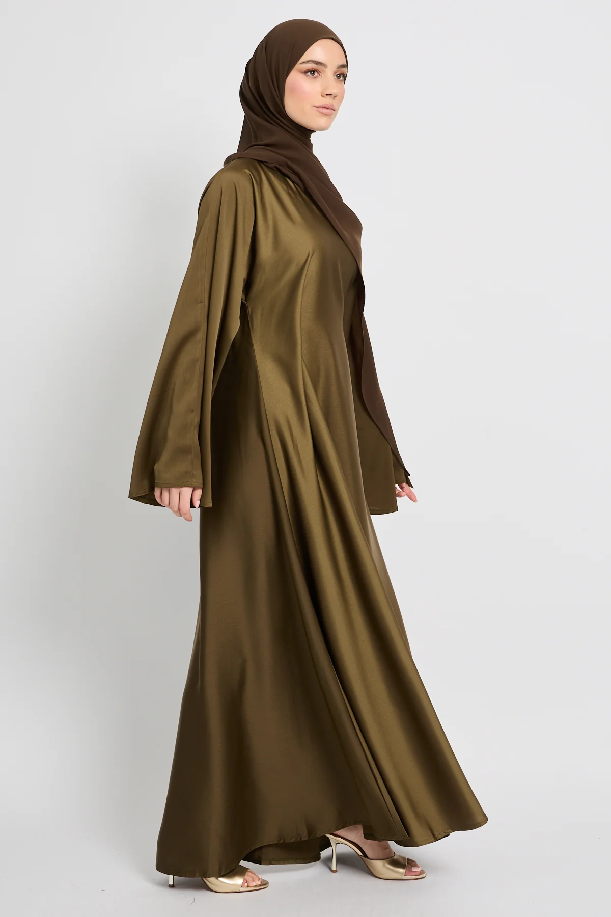 Premium Luxe Umbrella Cut Closed Abaya with Inner Belt - Desert Bronze - Image 7