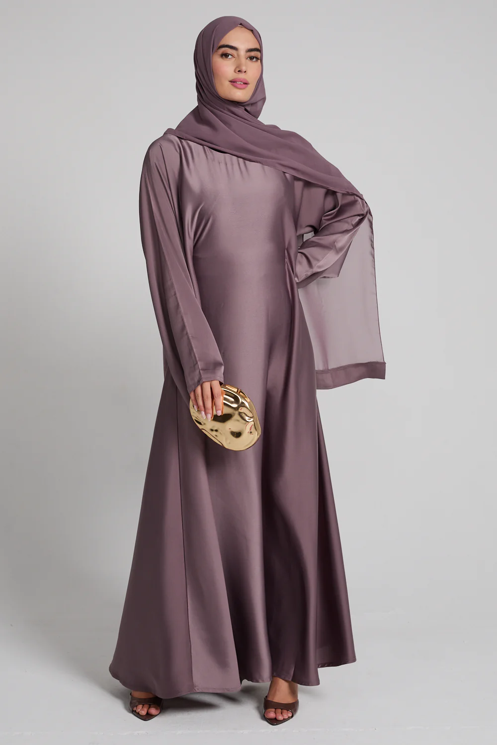 Premium Luxe Umbrella Cut Closed Abaya with Inner Belt - Mauve - Image 3