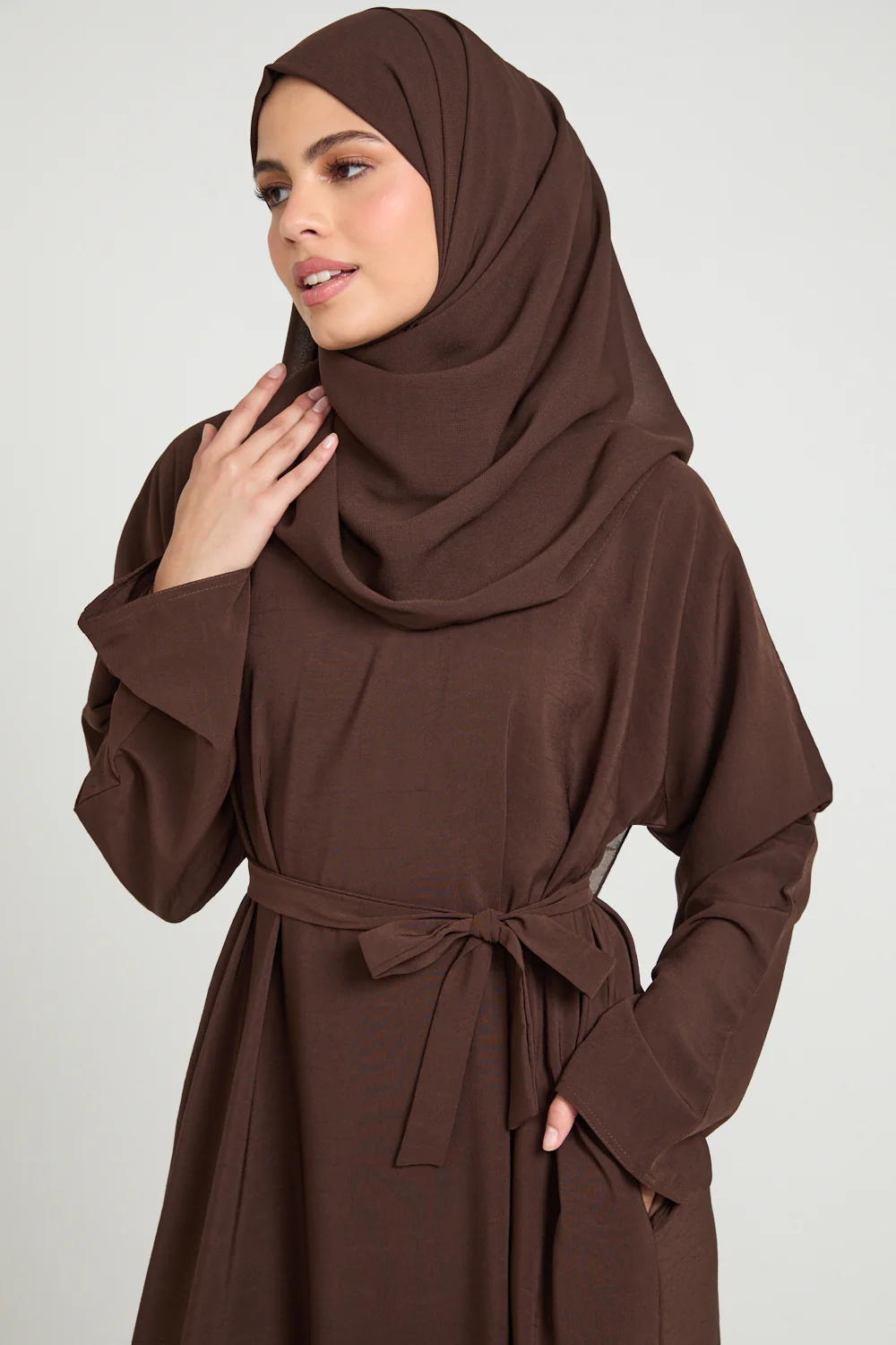 Premium Marble Crush Textured Closed Abaya With Pockets  – Espresso - Image 2