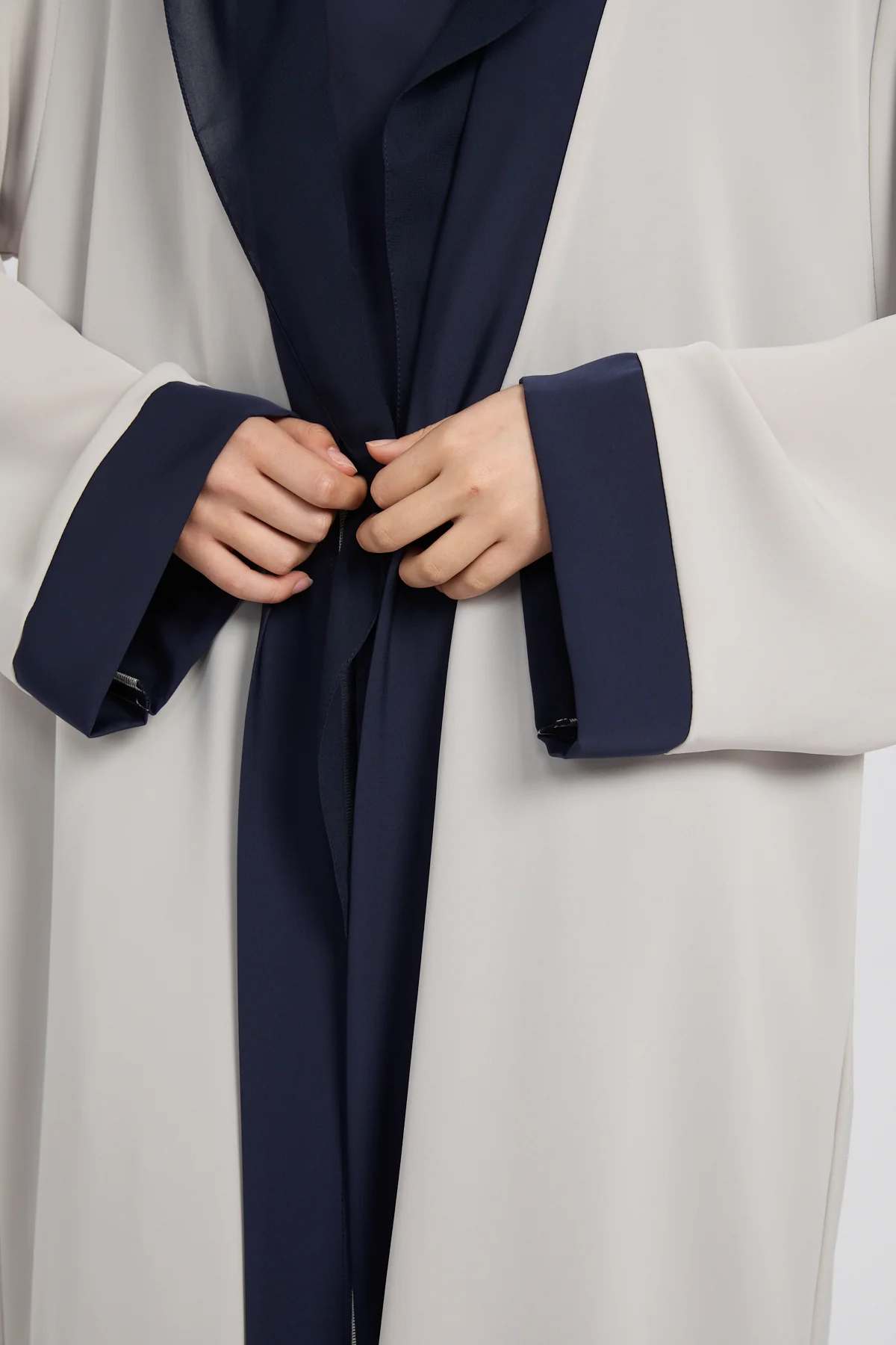 Premium Midnight Dune Four Piece Abaya Set - Image 5