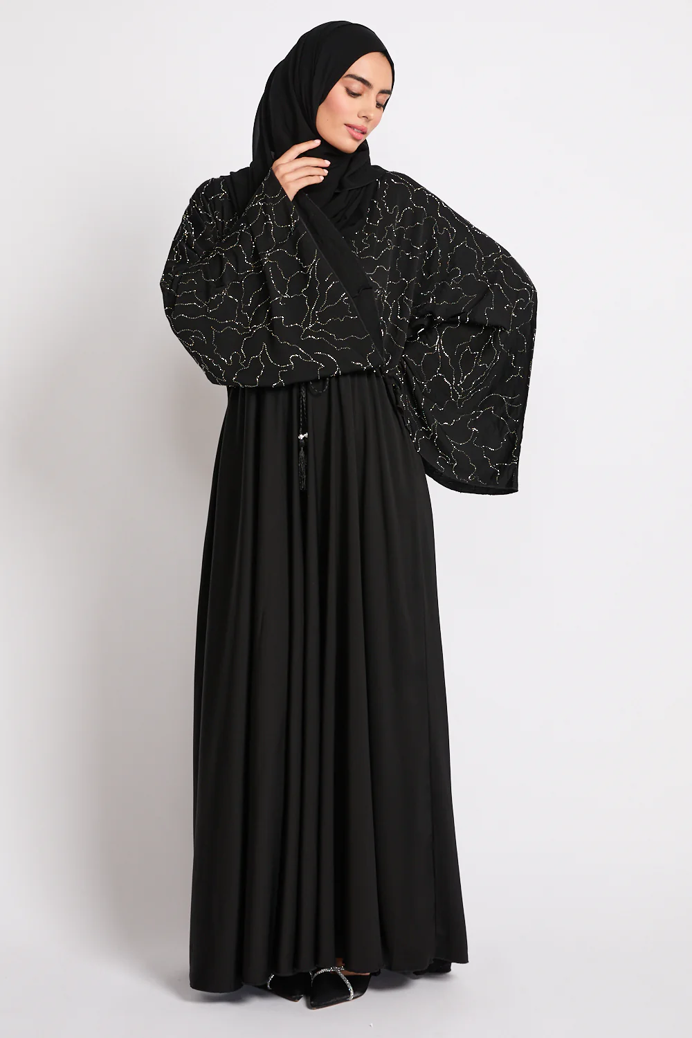 Premium Noir Embellished Closed Abaya with Inner Belt
