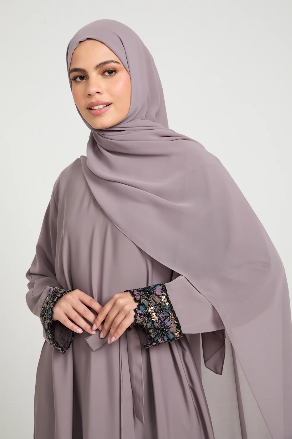 Premium Plain Closed Abaya with Floral Lace Cuff - Smoky Orchid - Image 2