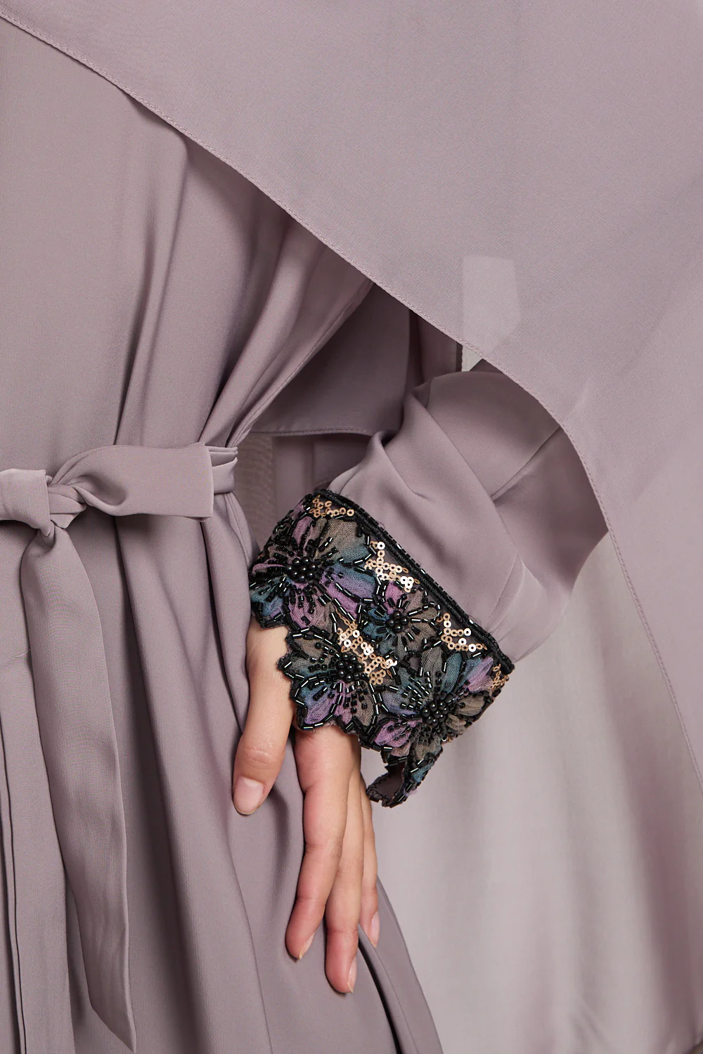 Premium Plain Closed Abaya with Floral Lace Cuff - Smoky Orchid - Image 4