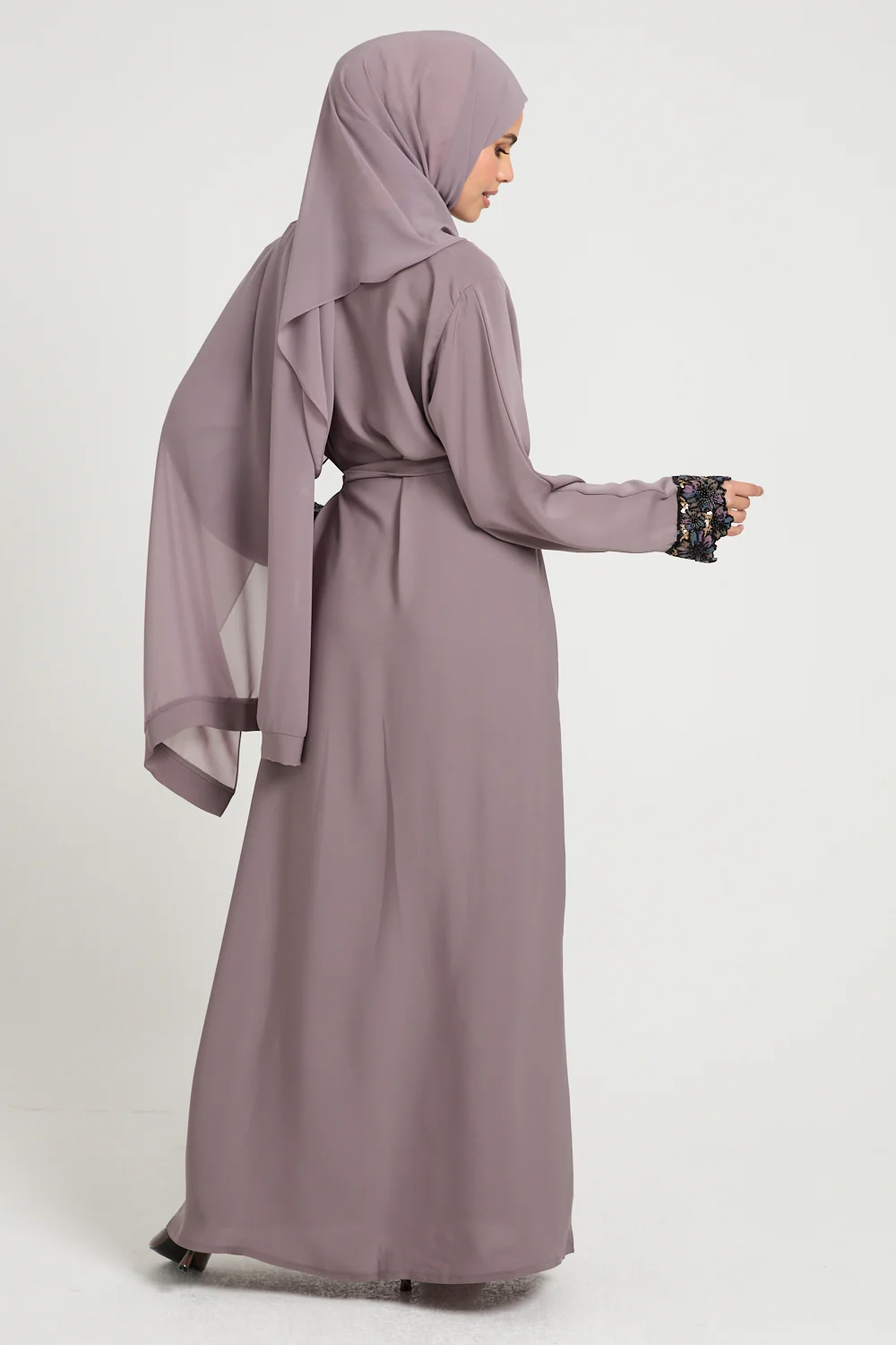 Premium Plain Closed Abaya with Floral Lace Cuff - Smoky Orchid - Image 8
