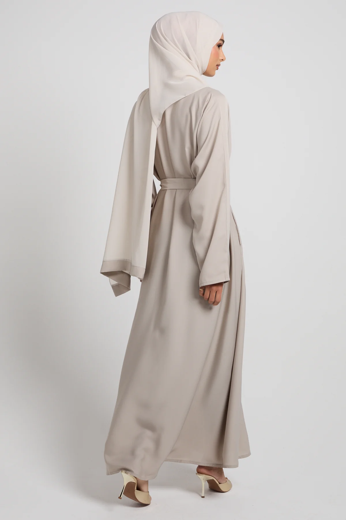 Premium Plain Closed Abaya with Pockets - Nude Sand - Image 7