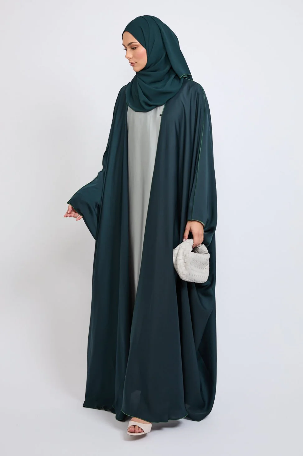 Premium Plain Open Farasha with Piping Detailing - Forest Green - Image 4