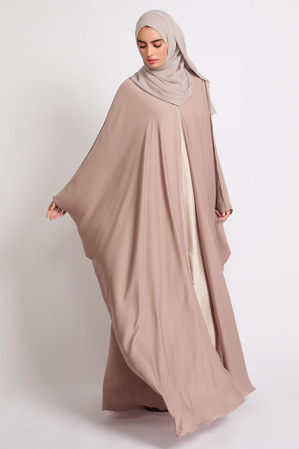 Premium Plain Open Farasha with Piping Detailing - Rose Sand - Image 4