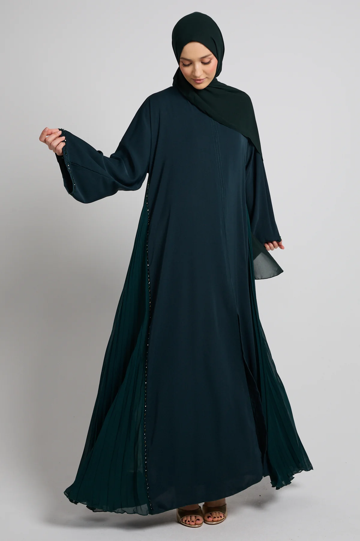Premium Pleated Chiffon Panel Open Abaya – Emerald Dusk - Image 11