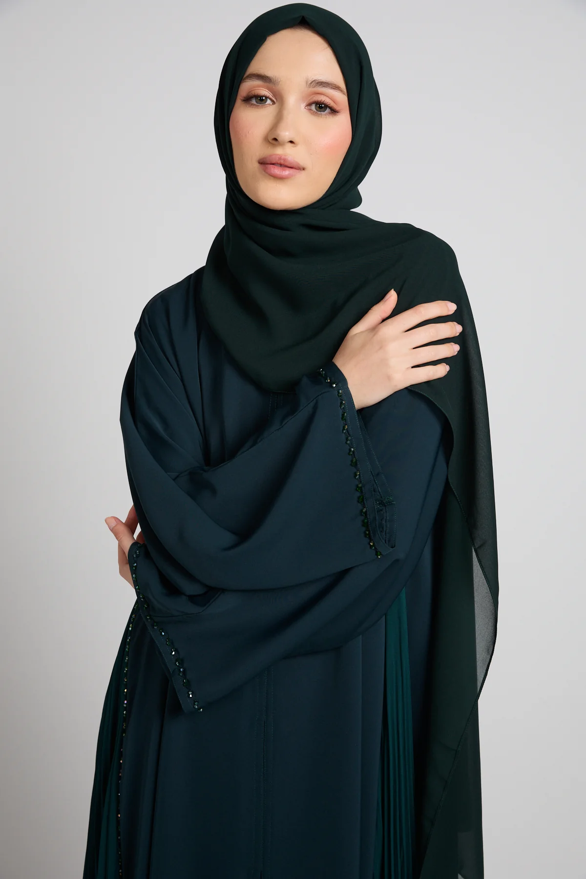 Premium Pleated Chiffon Panel Open Abaya – Emerald Dusk - Image 2