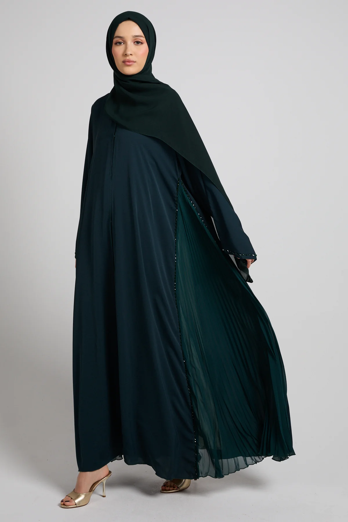 Premium Pleated Chiffon Panel Open Abaya – Emerald Dusk - Image 5