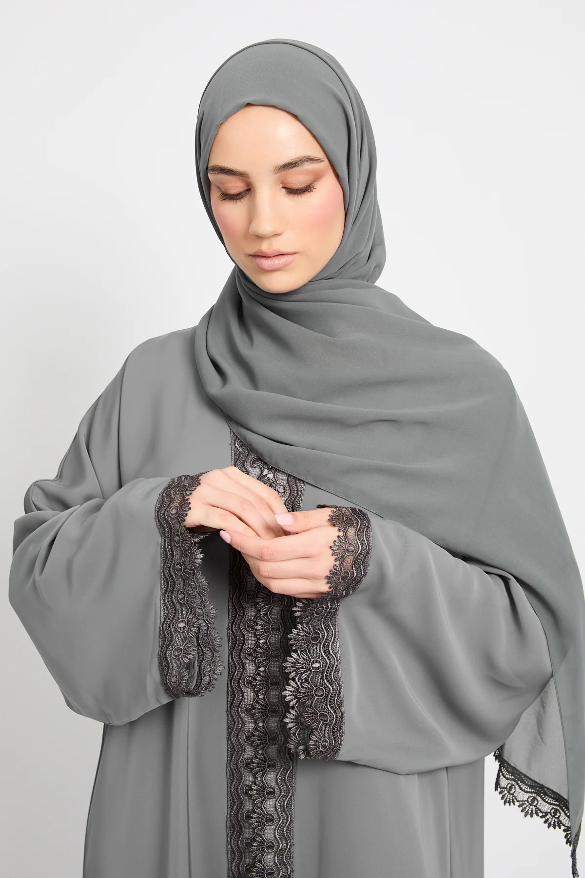 Premium Rosette Lace Open Abaya – Moonstone Grey - Limited Edition - Image 2