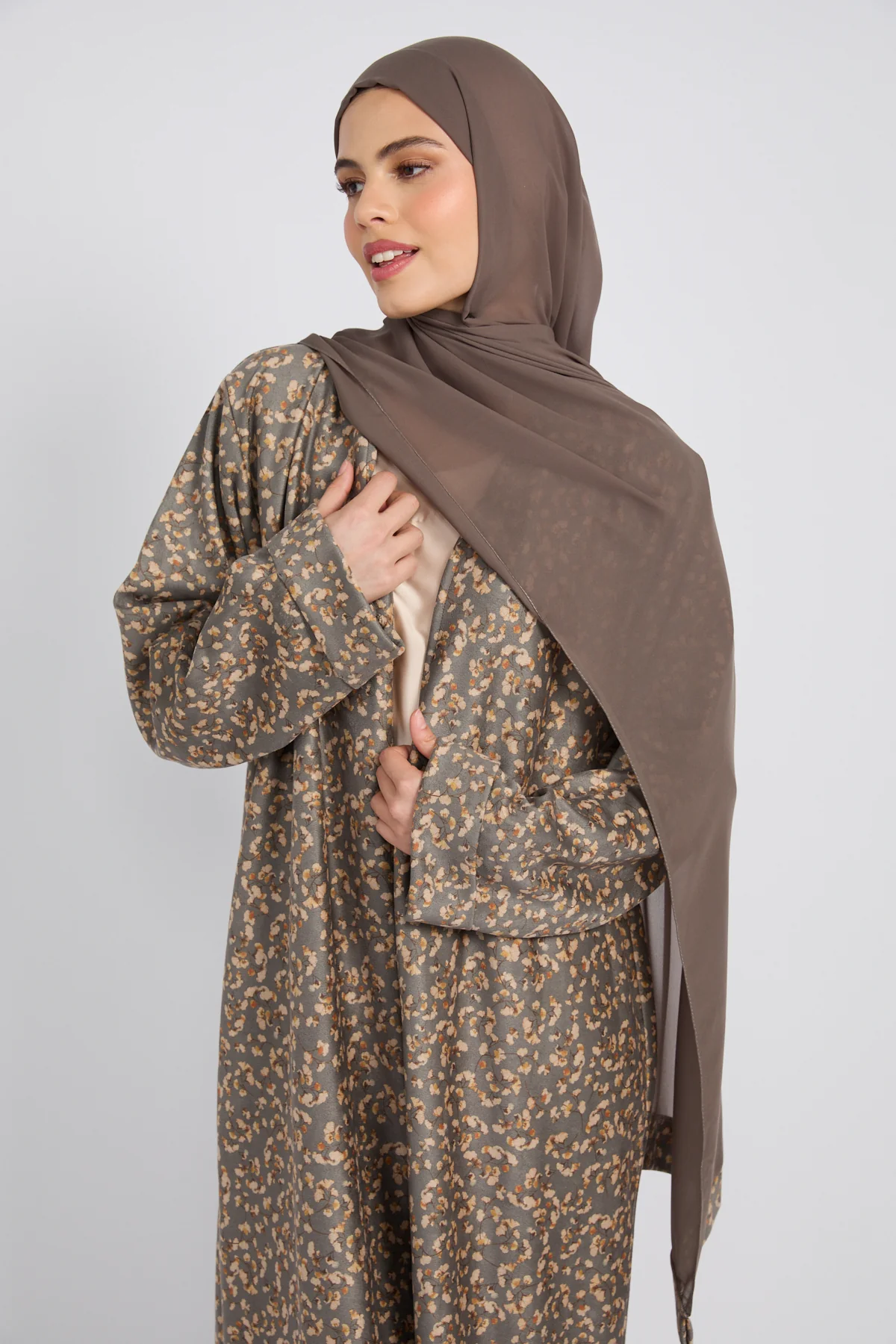 Premium Sandstone Bloom Open Coat Abaya - LIMITED EDITION - Image 2