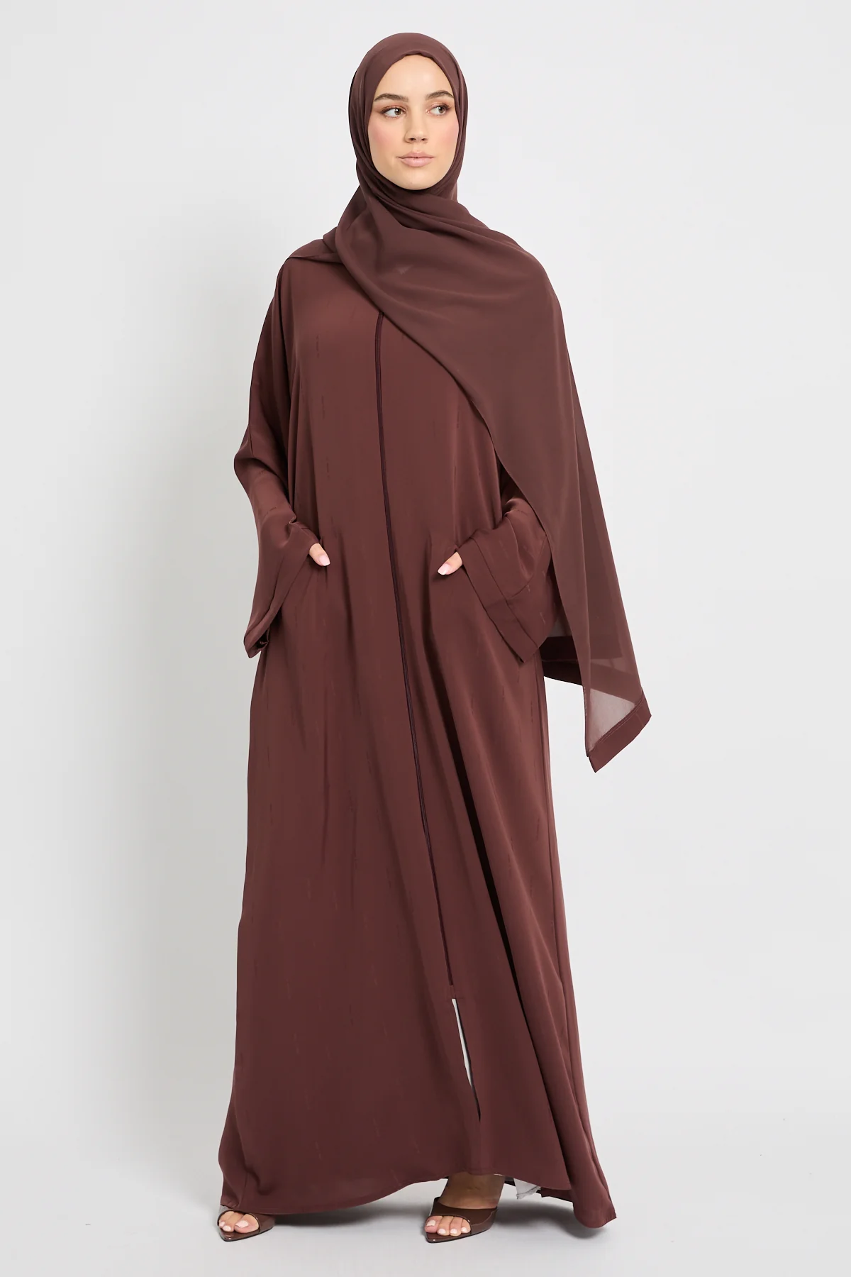 Premium Semi-Closed Abaya with Zip and Pockets – Espresso Cocoa