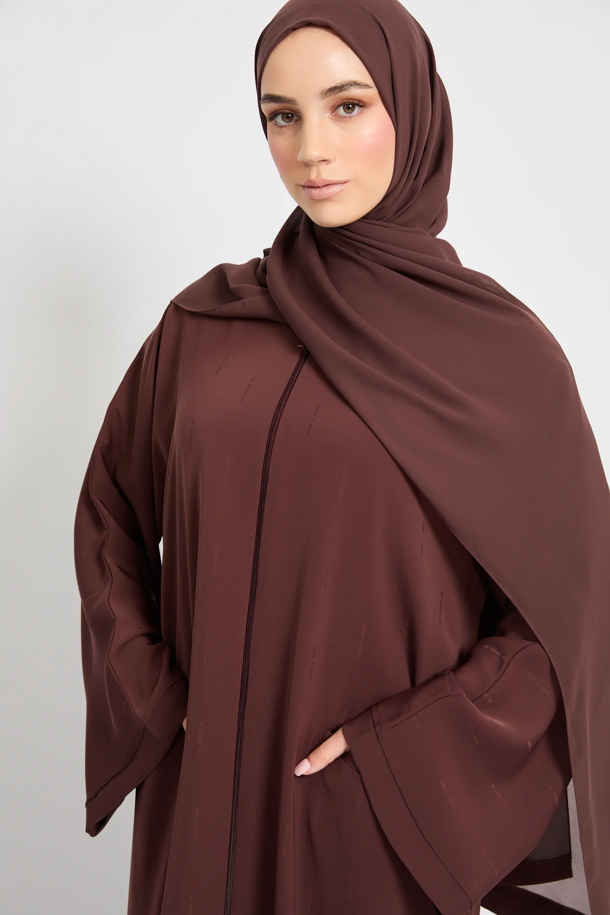 Premium Semi-Closed Abaya with Zip and Pockets – Espresso Cocoa - Image 2