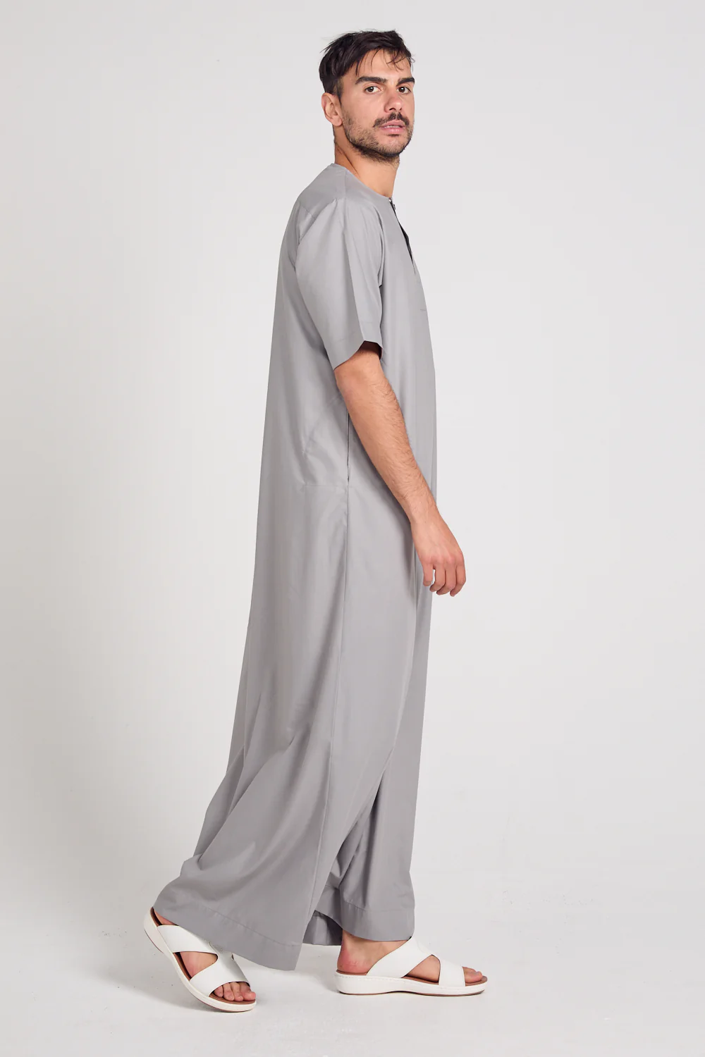Premium Short Sleeve Buttoned Thobe - Nimbus Grey - Image 3