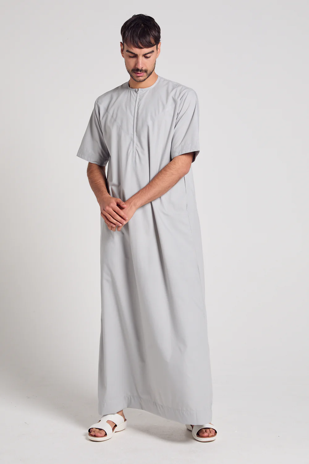 Premium Short Sleeve Emirati Thobe with Zip - Dawn Grey - Image 3