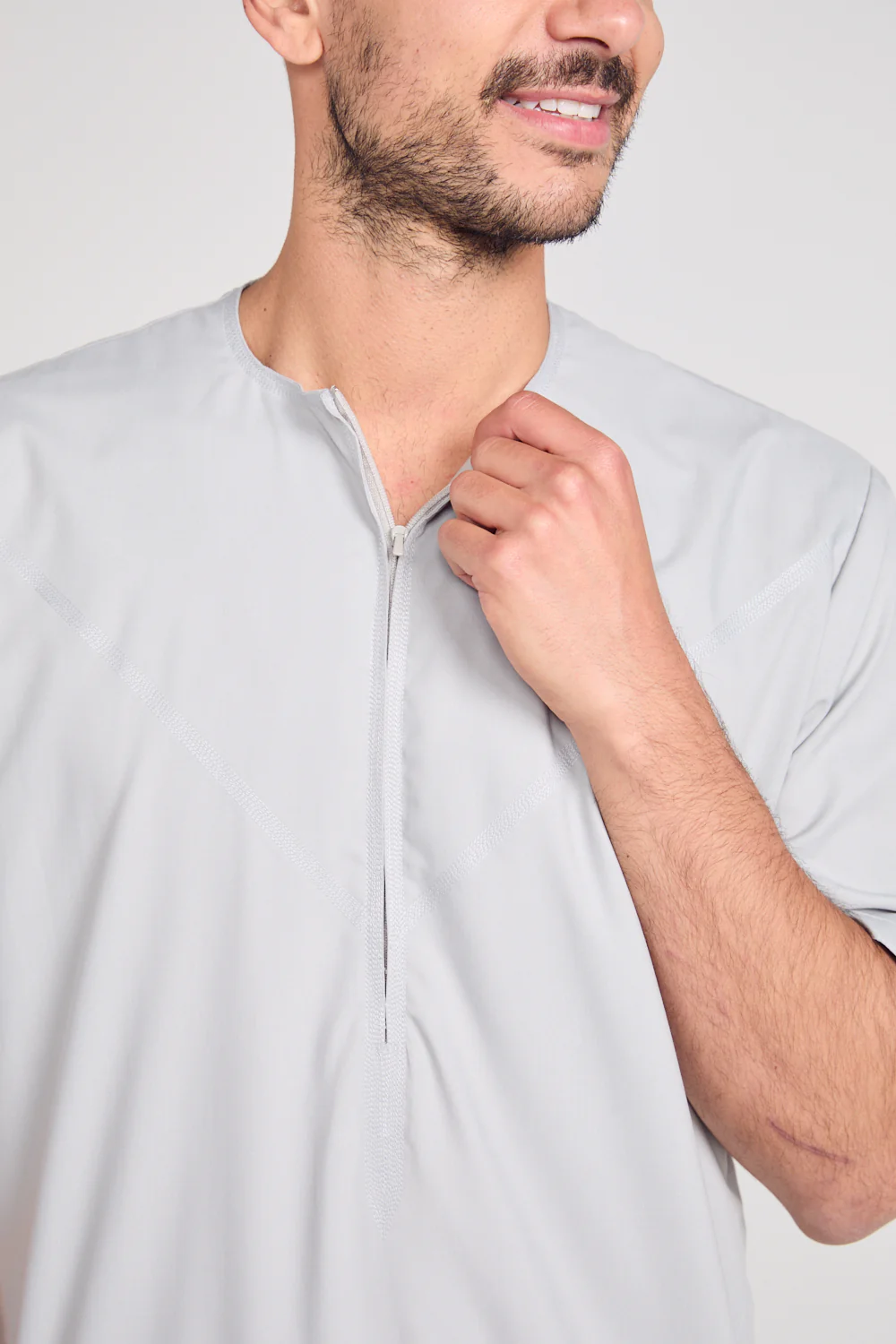 Premium Short Sleeve Emirati Thobe with Zip - Dawn Grey - Image 7