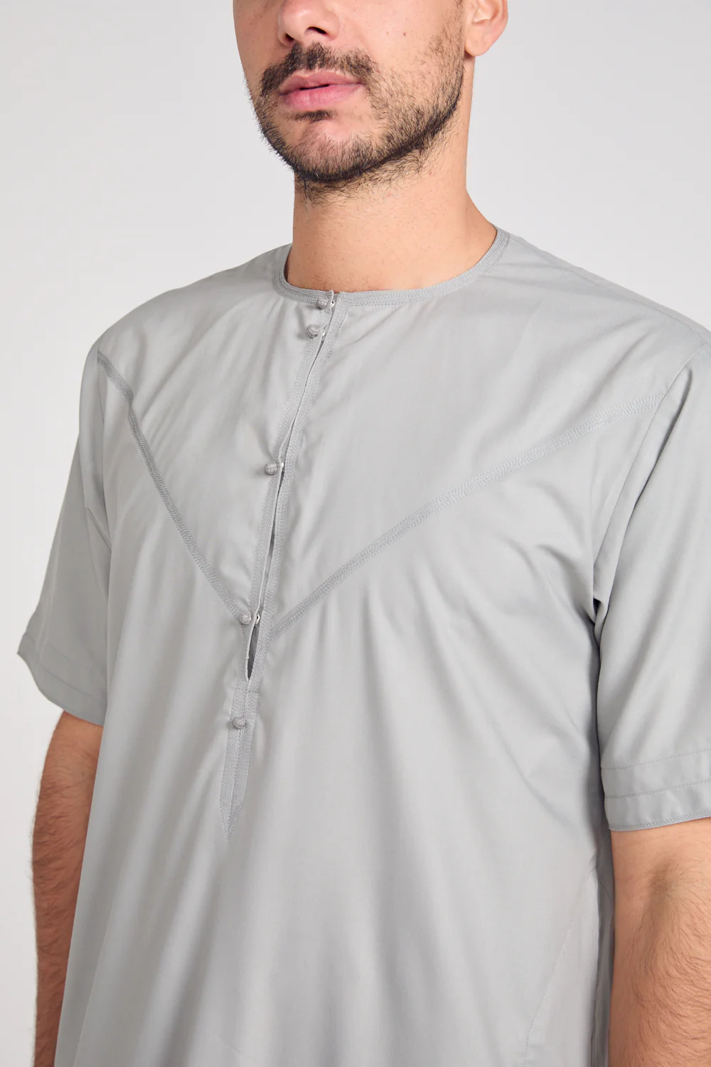 Premium Short Sleeve Emirati Thobe - Mineral Grey - Image 2