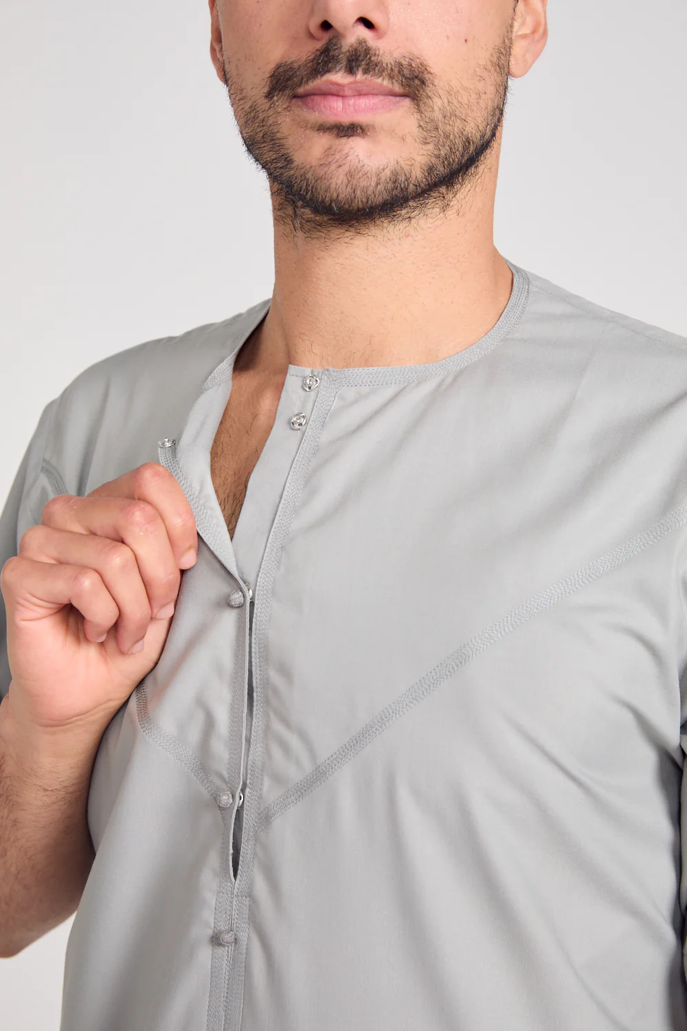 Premium Short Sleeve Emirati Thobe - Mineral Grey - Image 6