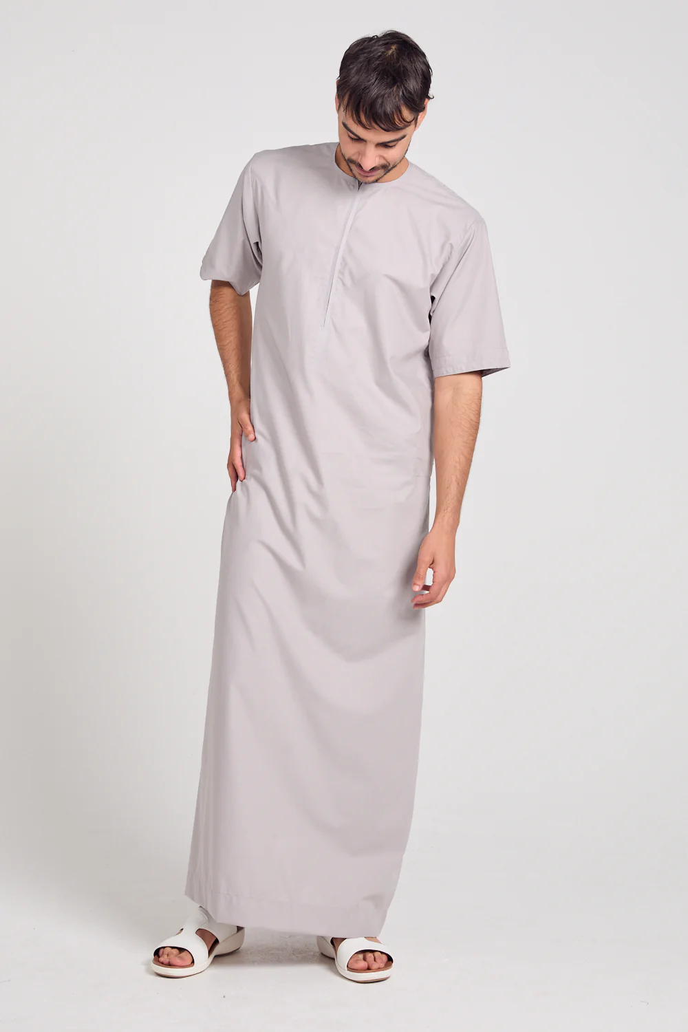Premium Short Sleeve Emirati Thobe with Zip - Lilac Ash - Image 3