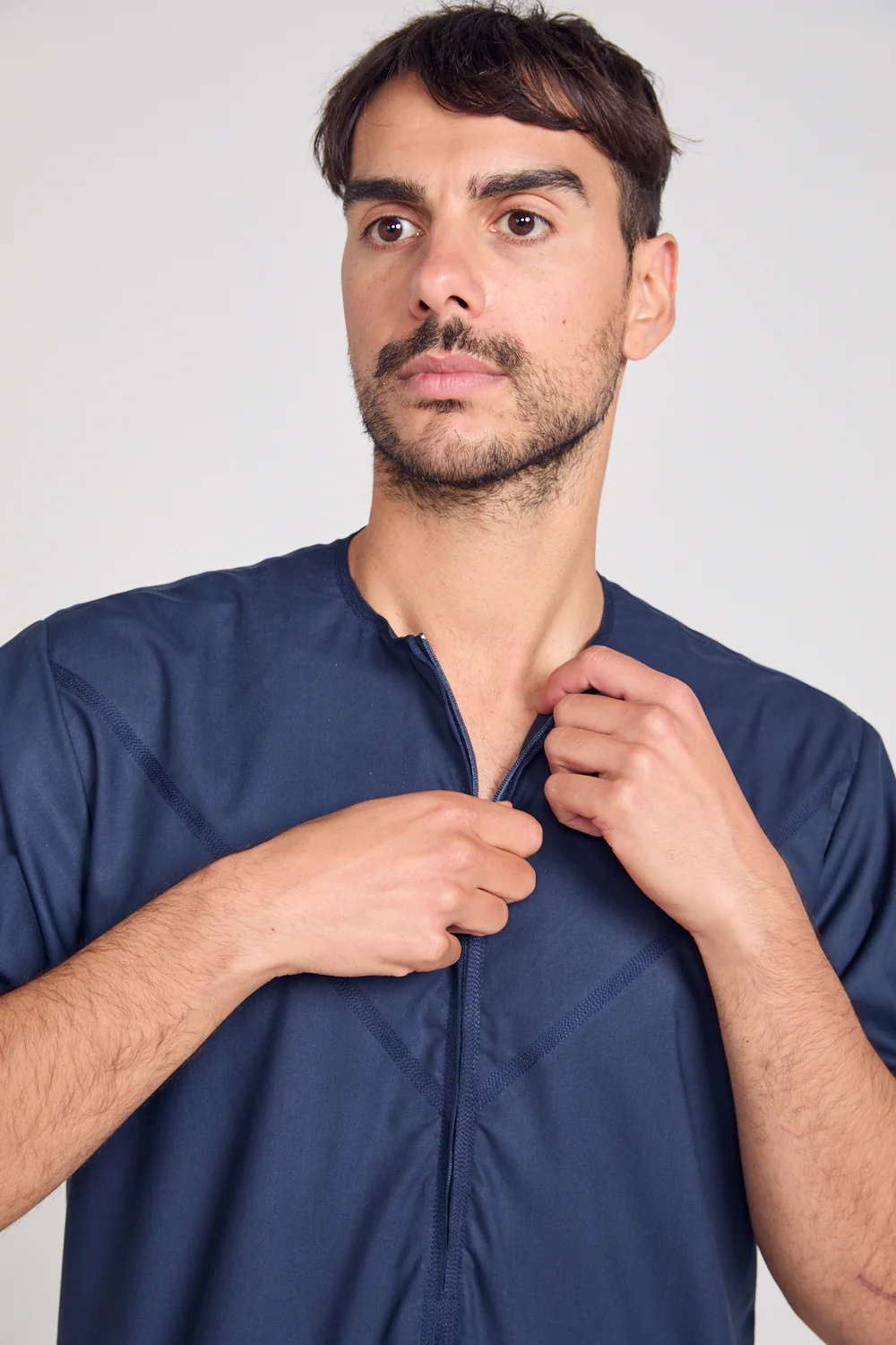 Premium Short Sleeve Emirati Thobe with Zip - Navy - Image 7