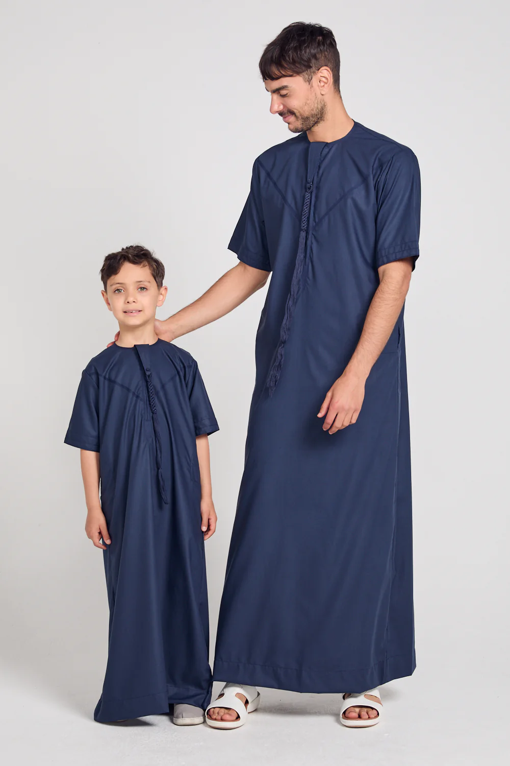 Premium Short Sleeve Emirati Thobe with Zip - Navy - Image 8