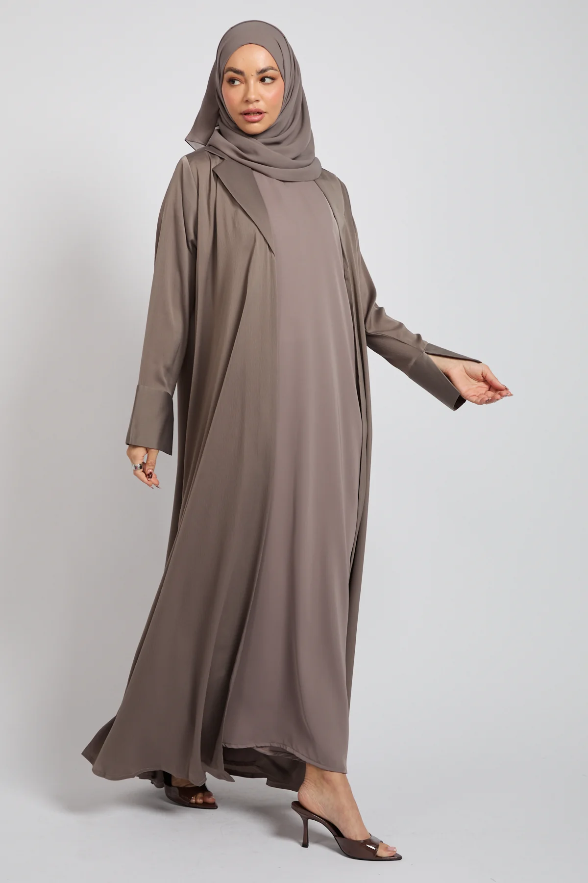 Premium Signature Blazer Open Abaya – Latte Taupe - Image 3