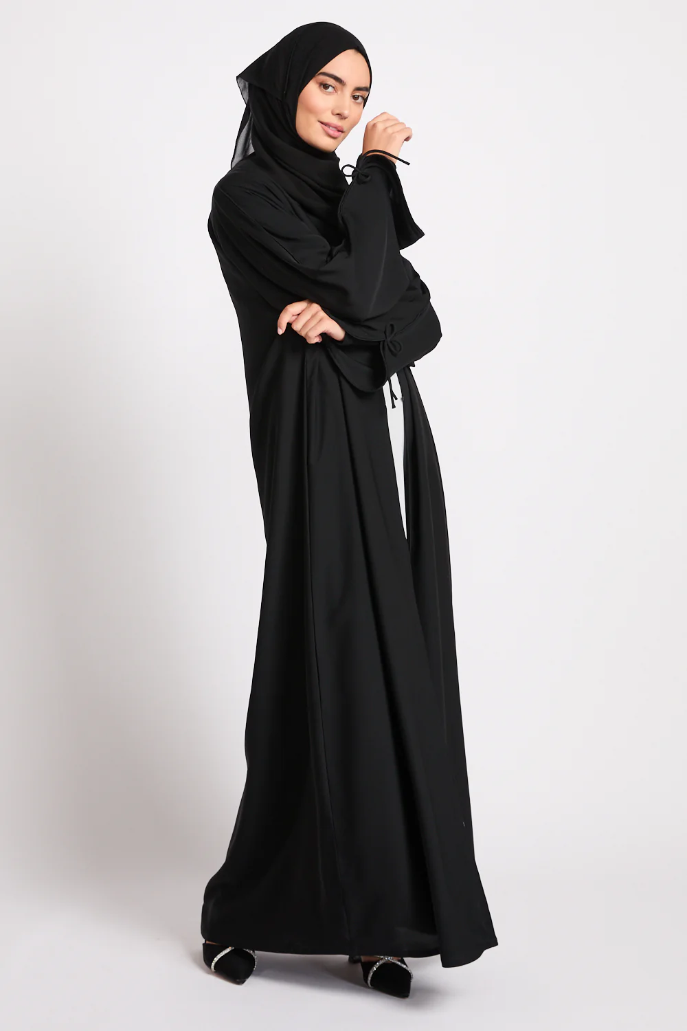 Premium Signature Bow Cuff Open Abaya - Black - Image 3
