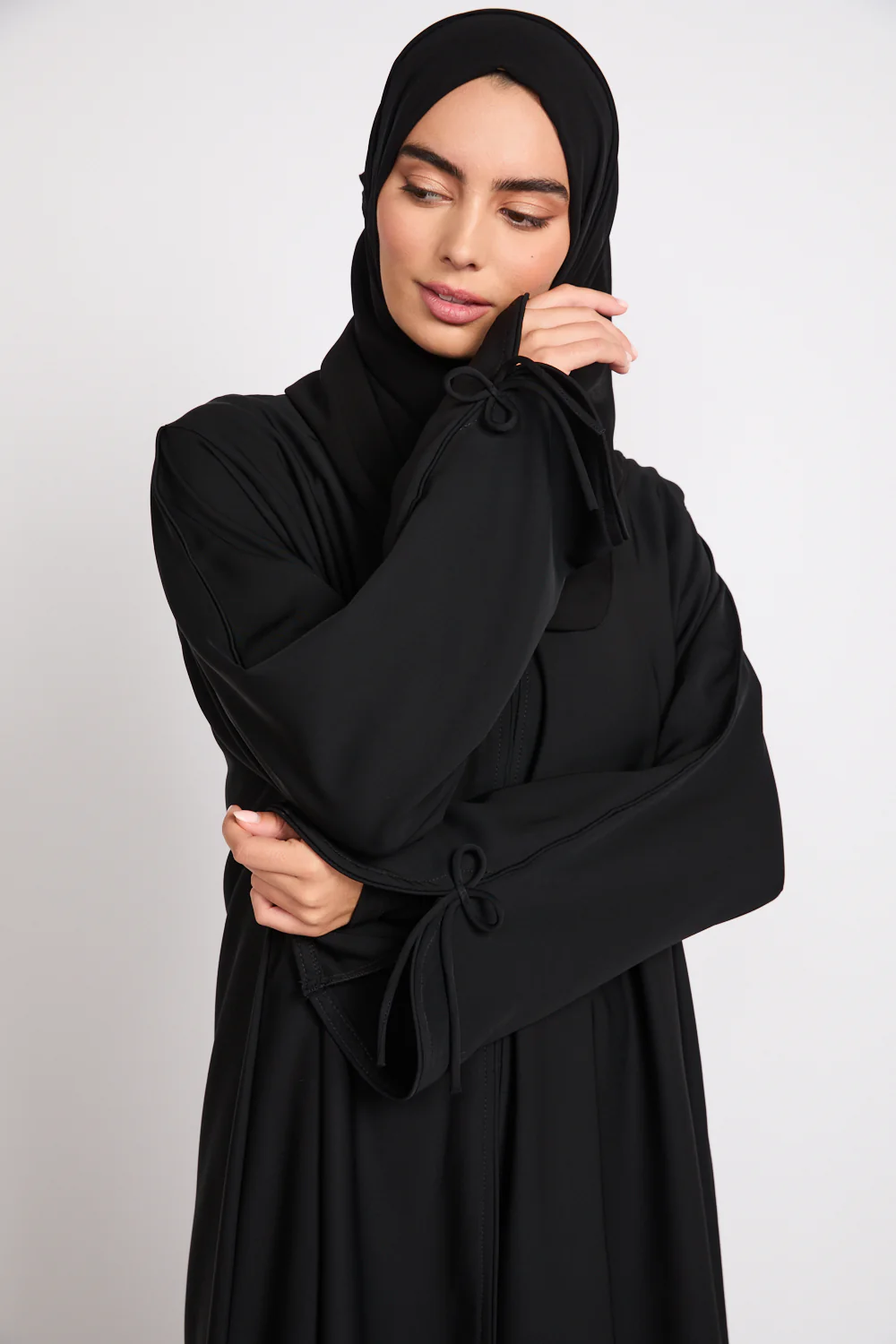Premium Signature Bow Cuff Open Abaya - Black - Image 4