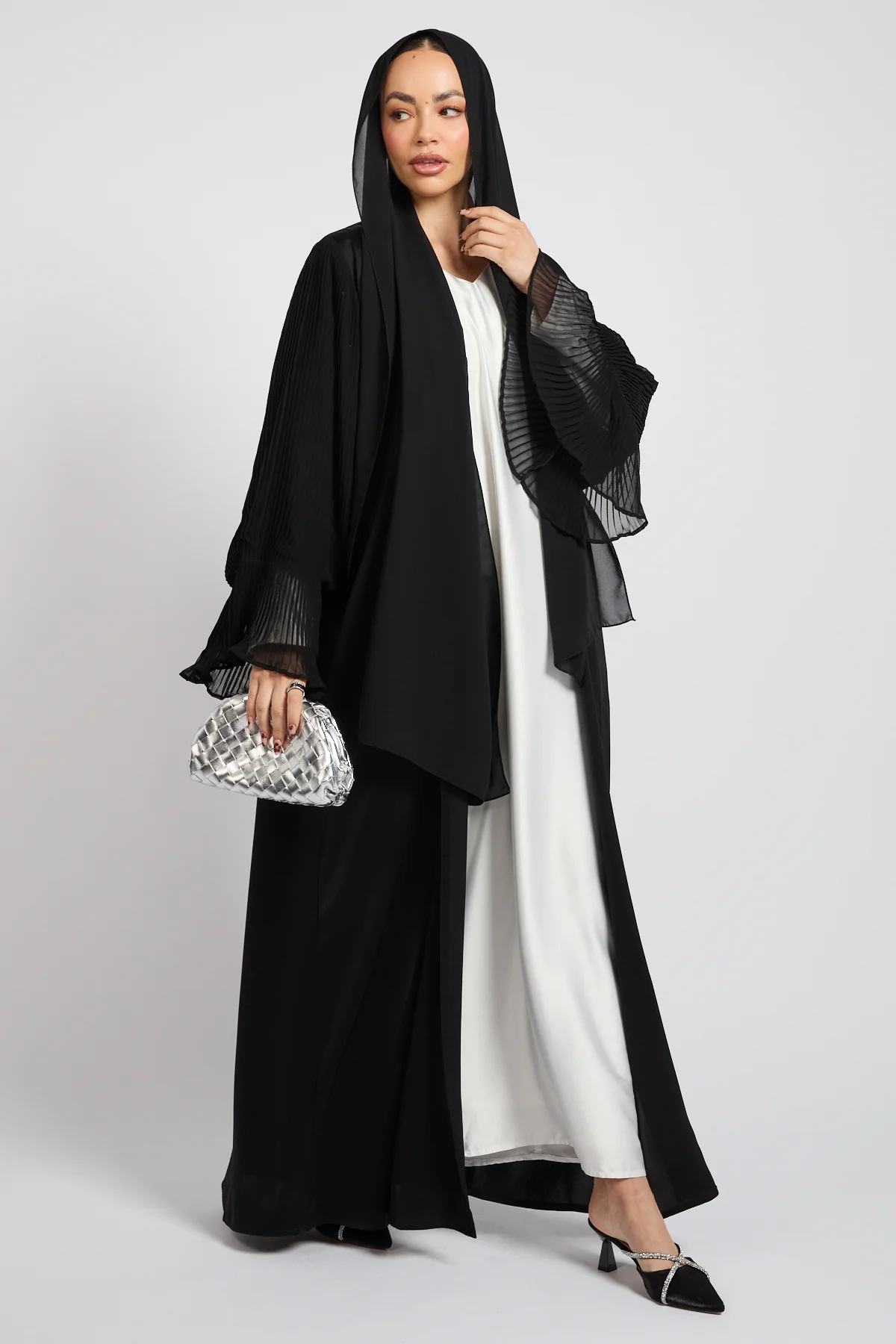 Premium Signature Pleated Bell Sleeve Open Abaya – Black - Image 3