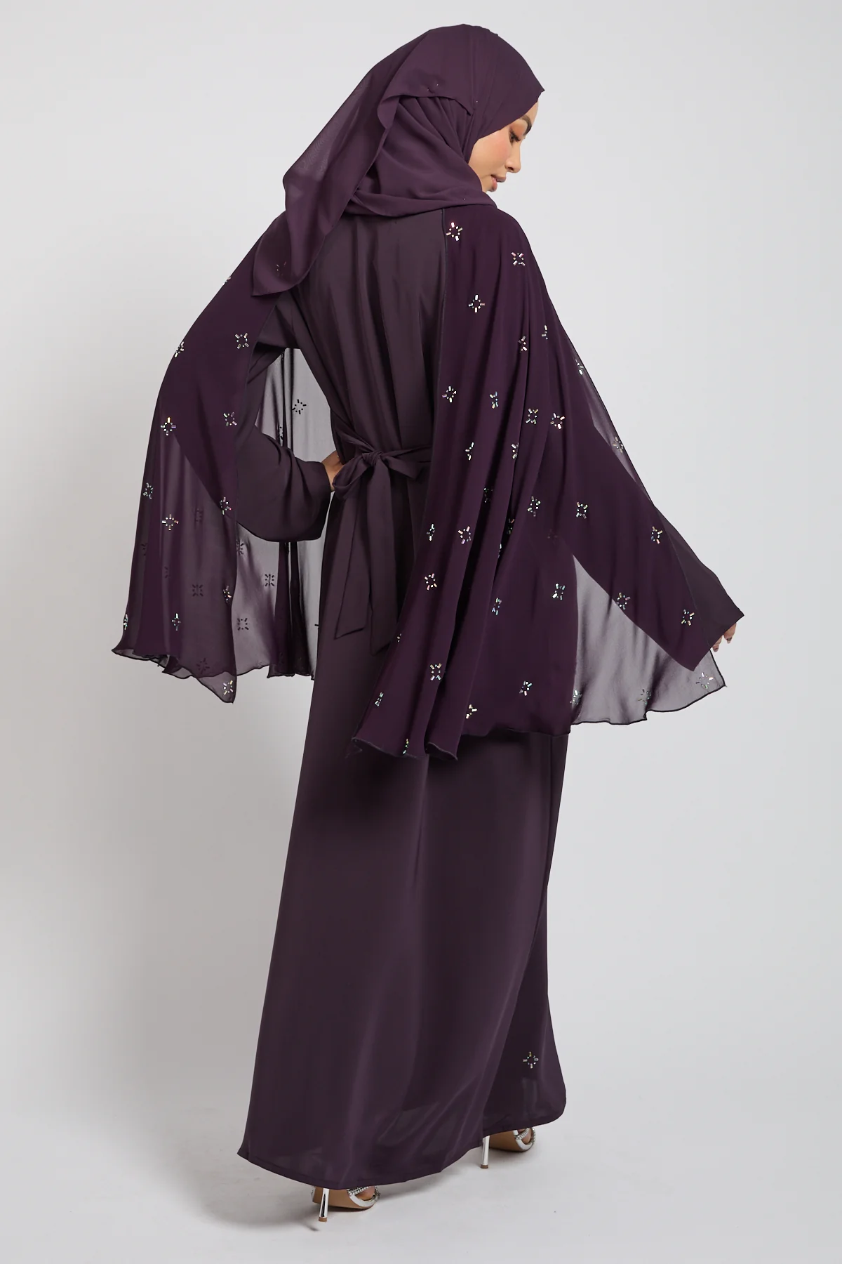 Premium Stardust Cape Sleeve Closed Abaya – Midnight Plum - PRE ORDER - Image 3