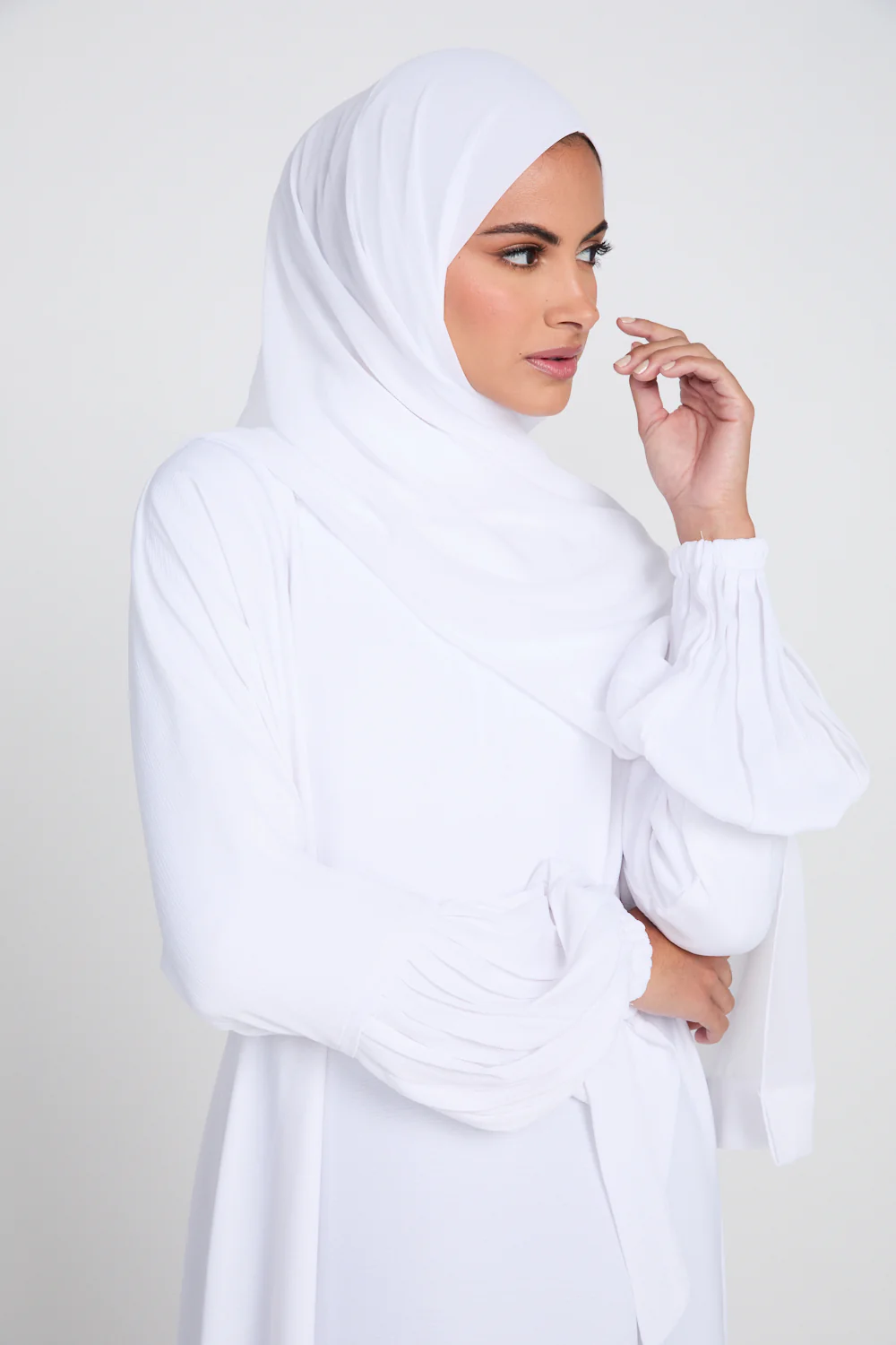 Premium Textured Closed Abaya with Pleated Cuffs WITH LINING - White - Image 2