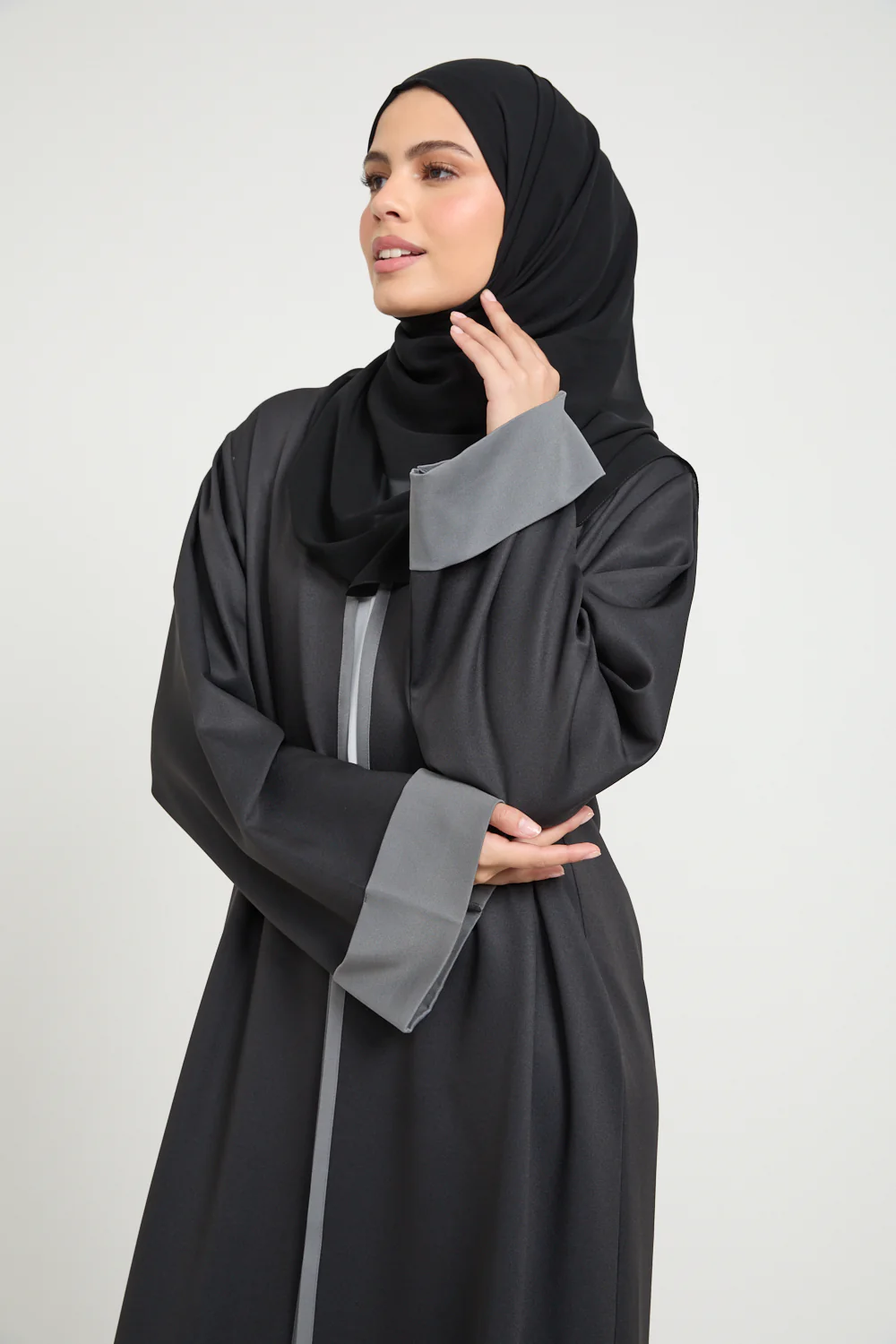 Premium Two Tone Open Abaya - Black and Grey - Image 3