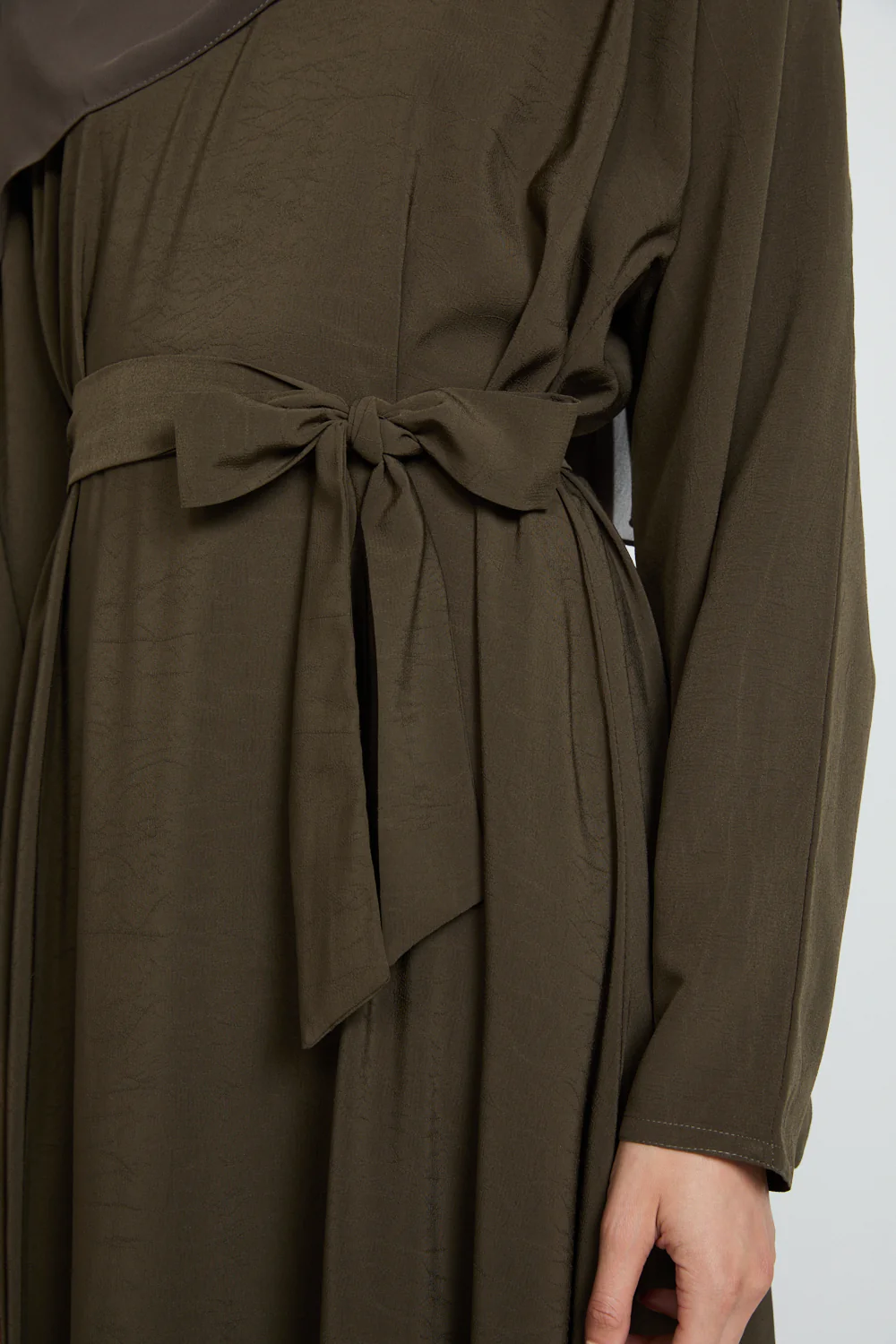 Premium Umbrella Cut Textured Closed Abaya - Khaki Noir - Image 4