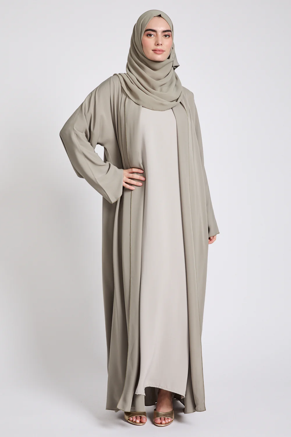 Premium Zaytoun Open Abaya - Image 3