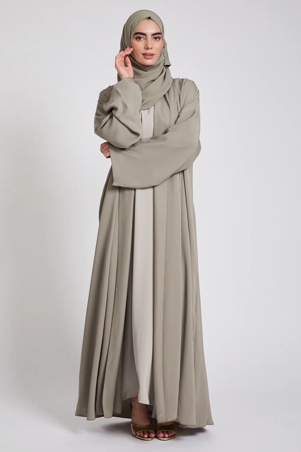 Premium Zaytoun Open Abaya - Image 4