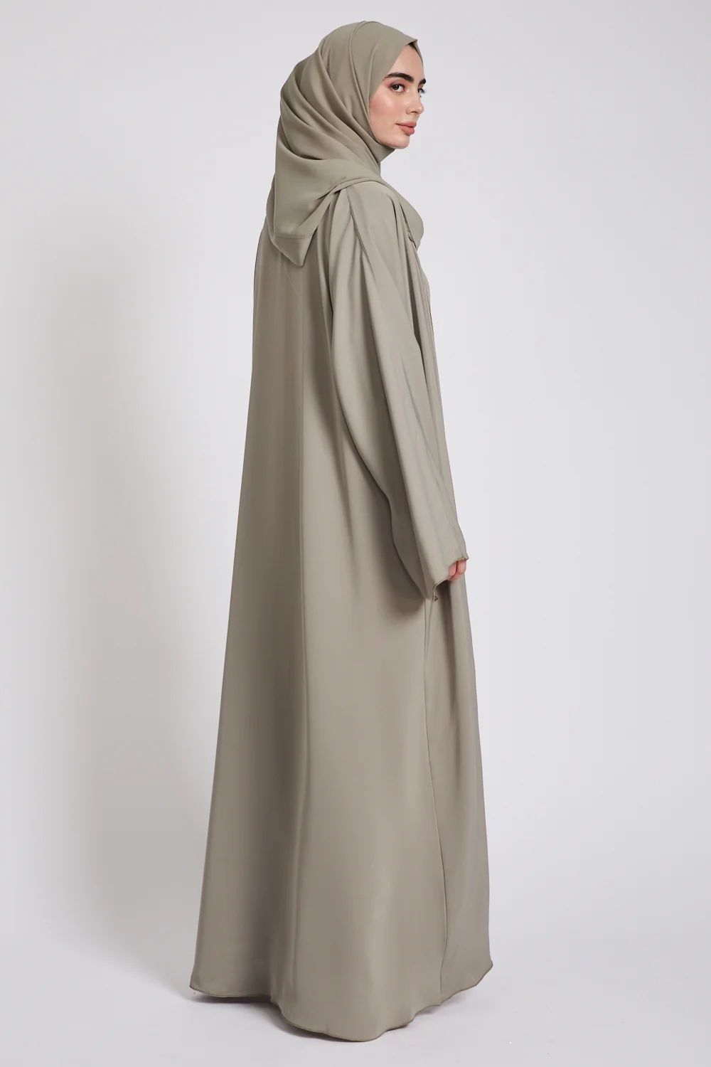 Premium Zaytoun Open Abaya - Image 9