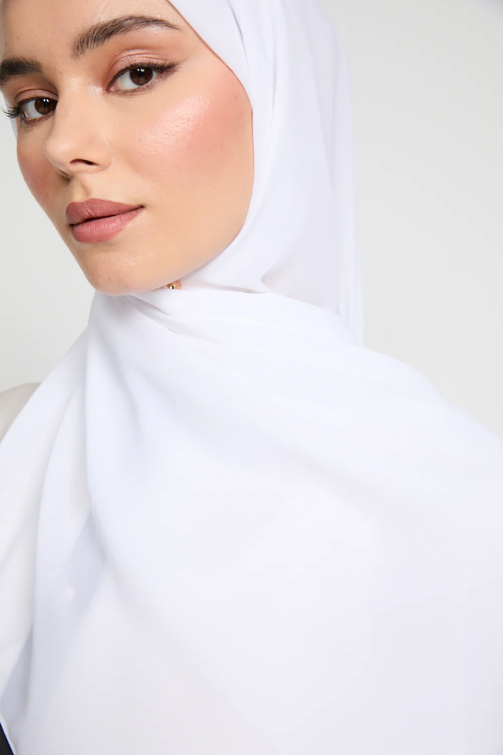 Soft Luxury Georgette Hijab - Off White - Image 2