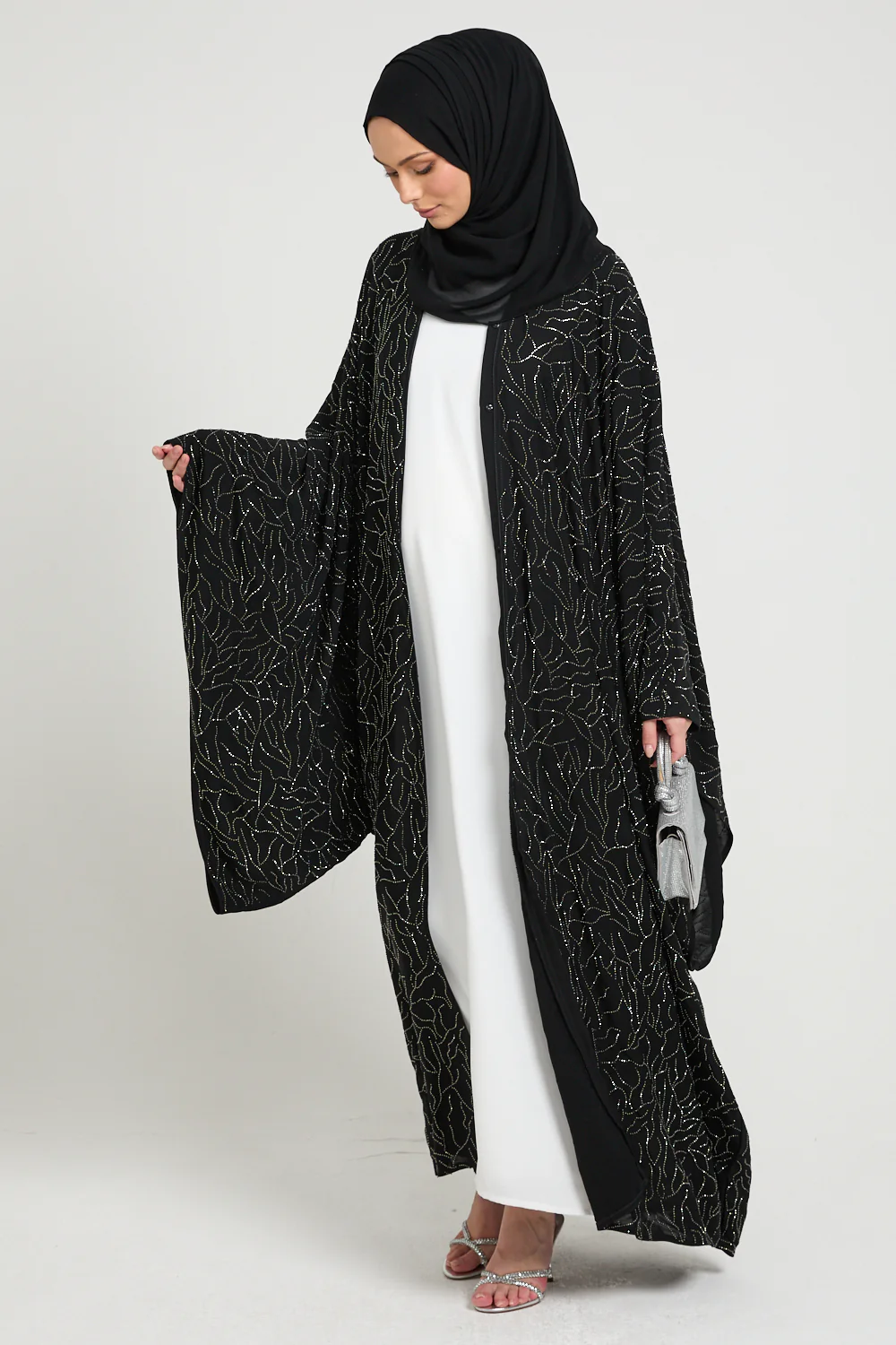 Noir Stardust Embellished Open Farasha – Luxe Edition - Image 4