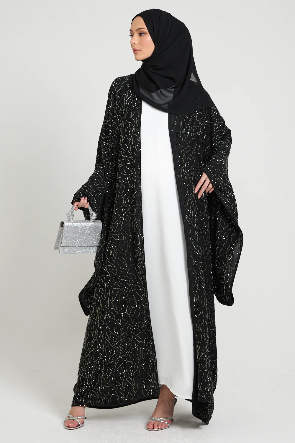 Noir Stardust Embellished Open Farasha – Luxe Edition - Image 7